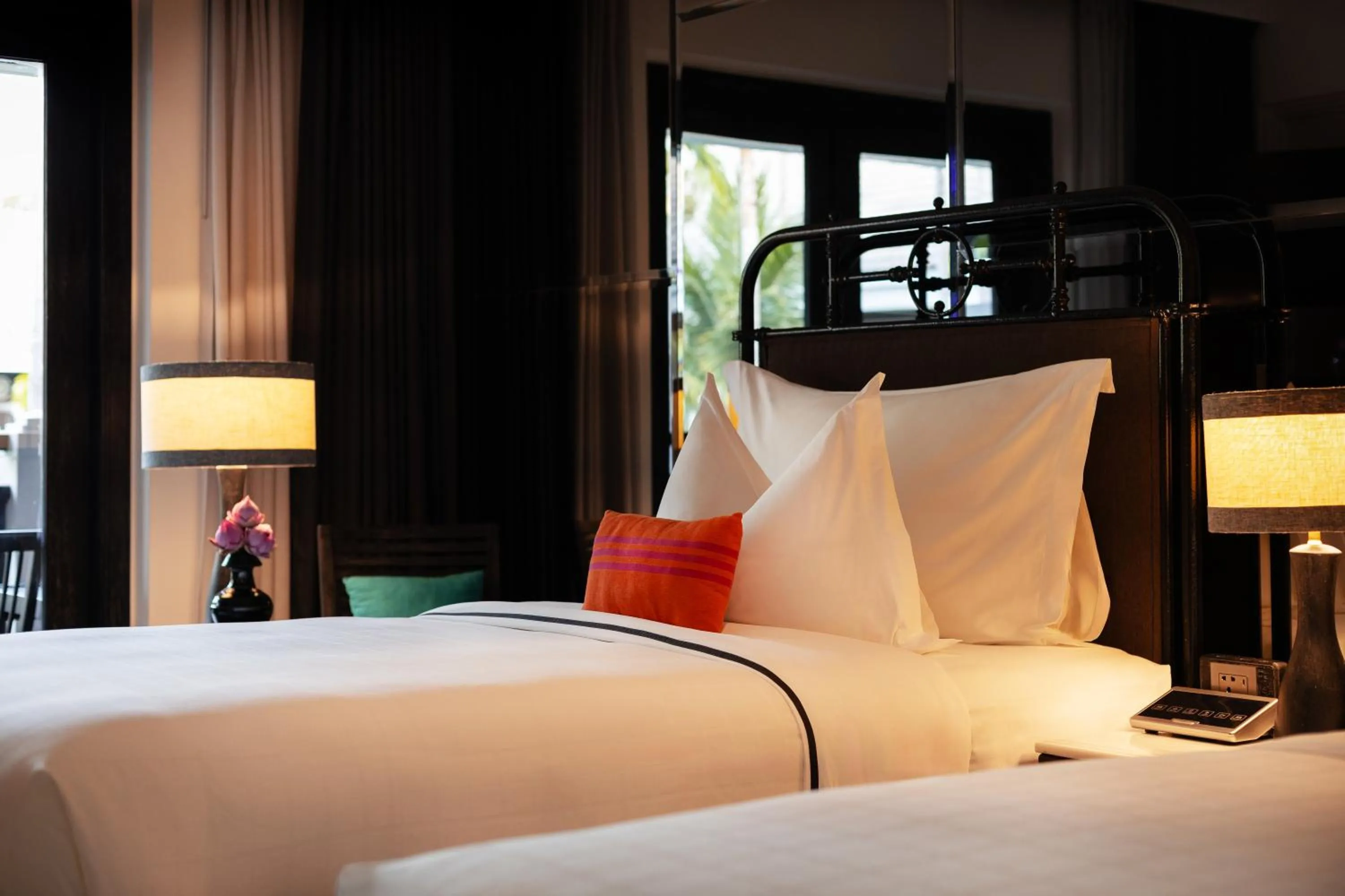 Bed in Shinta Mani Angkor