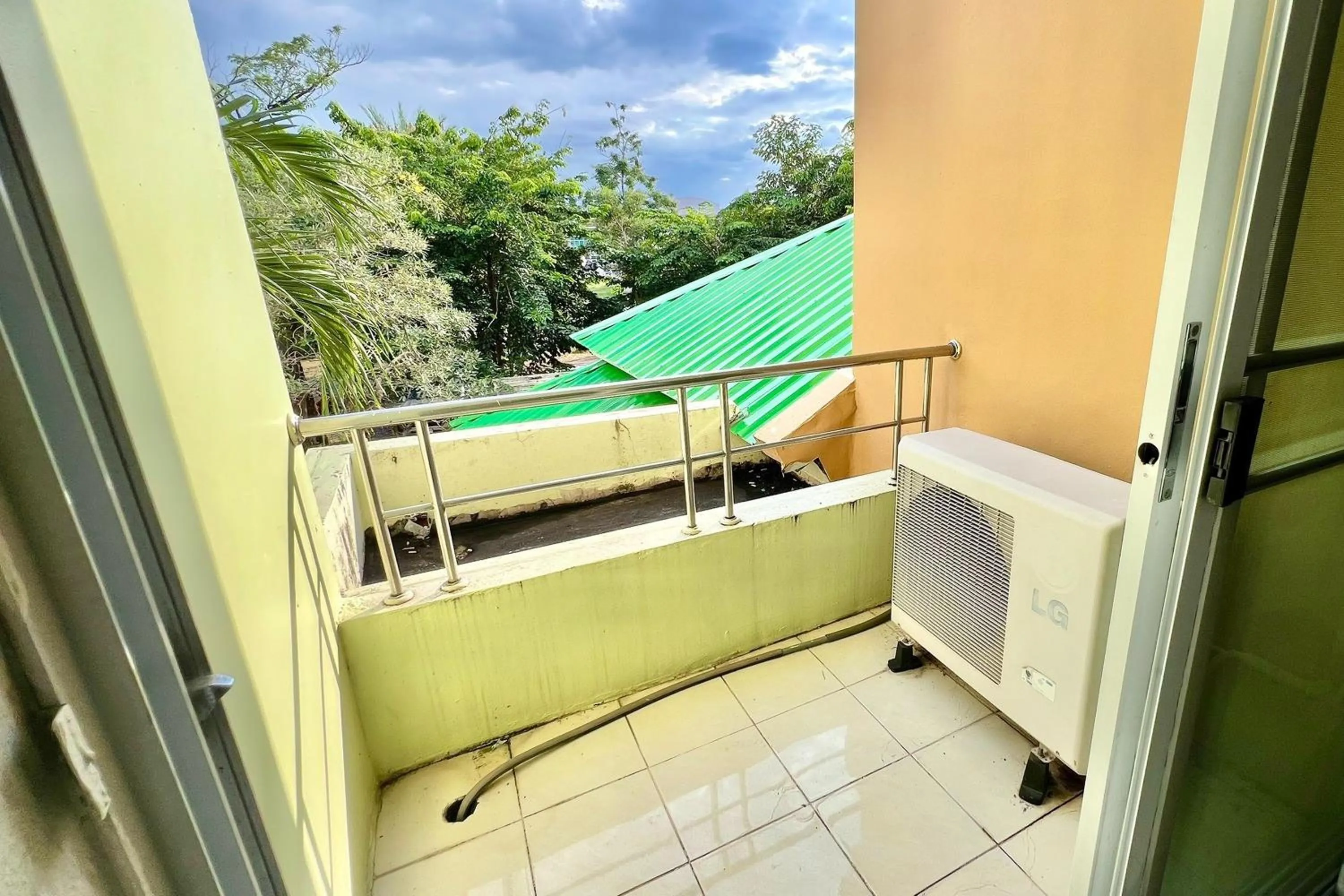 View (from property/room) in Udoncabana