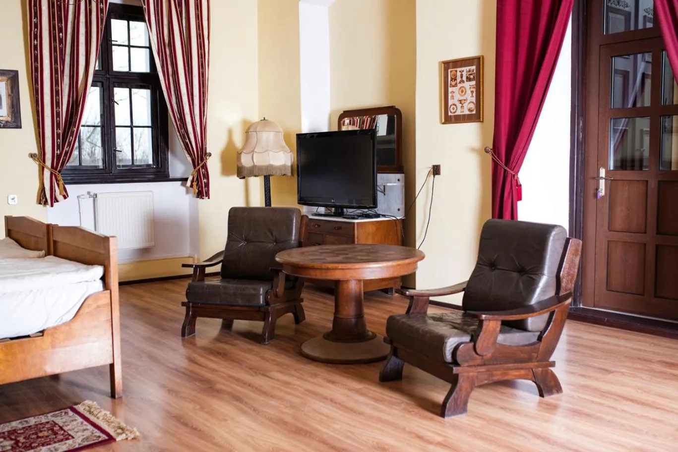 TV and multimedia, Bed in Pałac Krobielowice