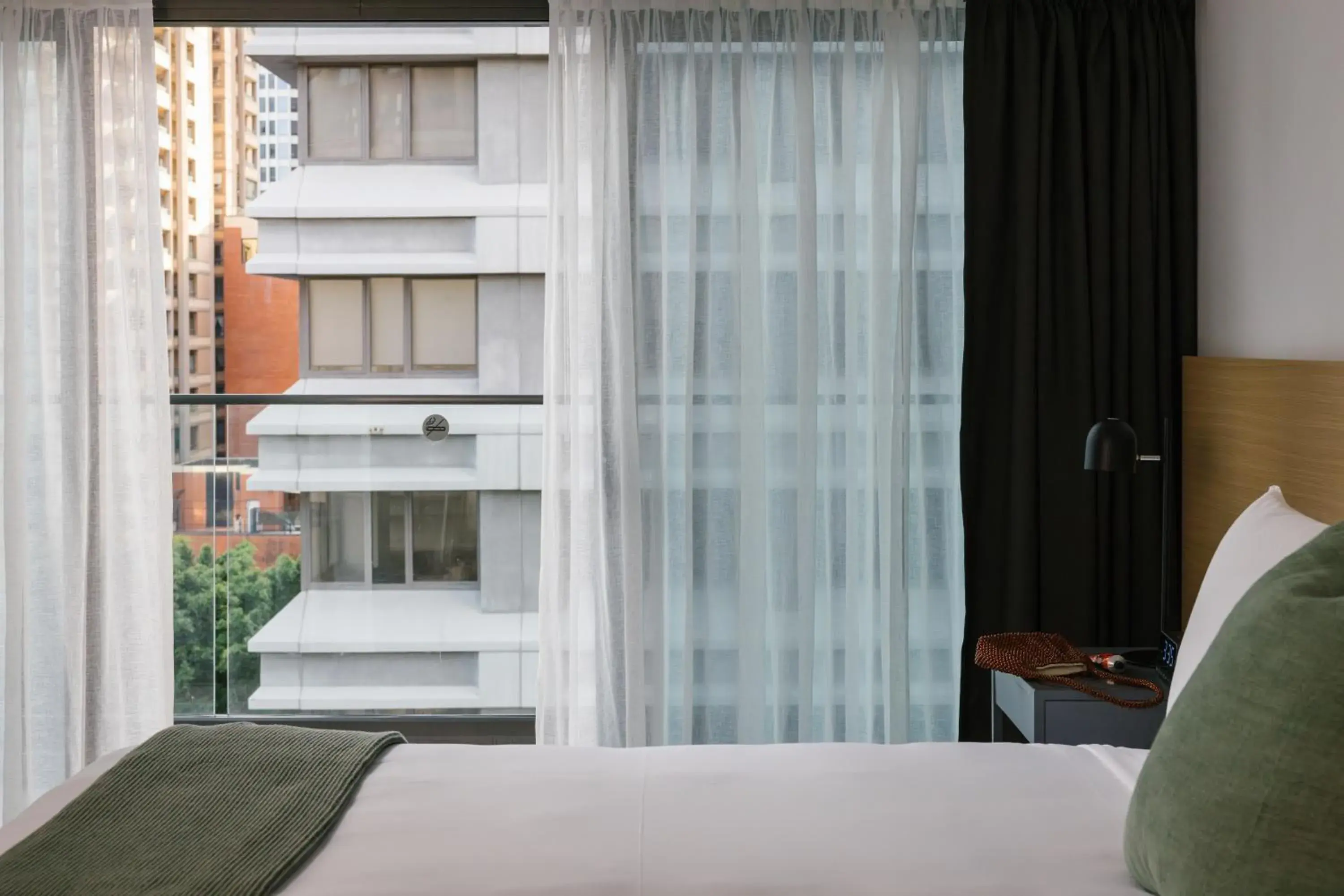 Deluxe Triple Room in Song Hotel Sydney Deluxe Triple Room in Song Hotel Sydney