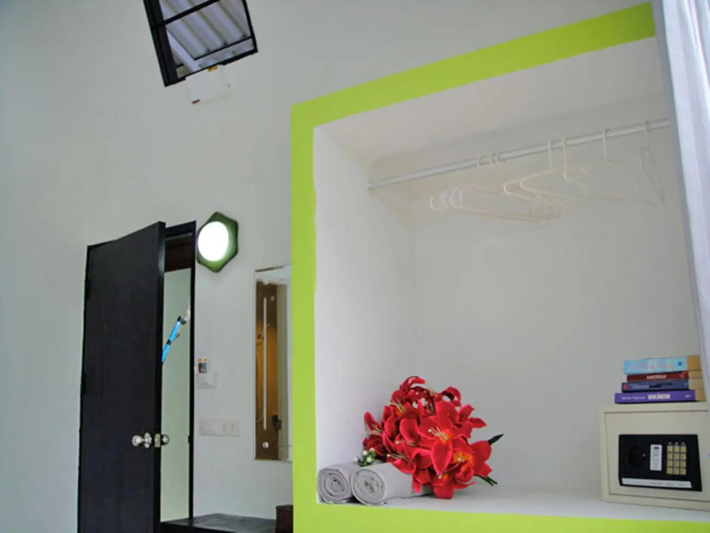 Decorative detail in Harmony Bed & Bakery Decorative detail in Harmony Bed & Bakery