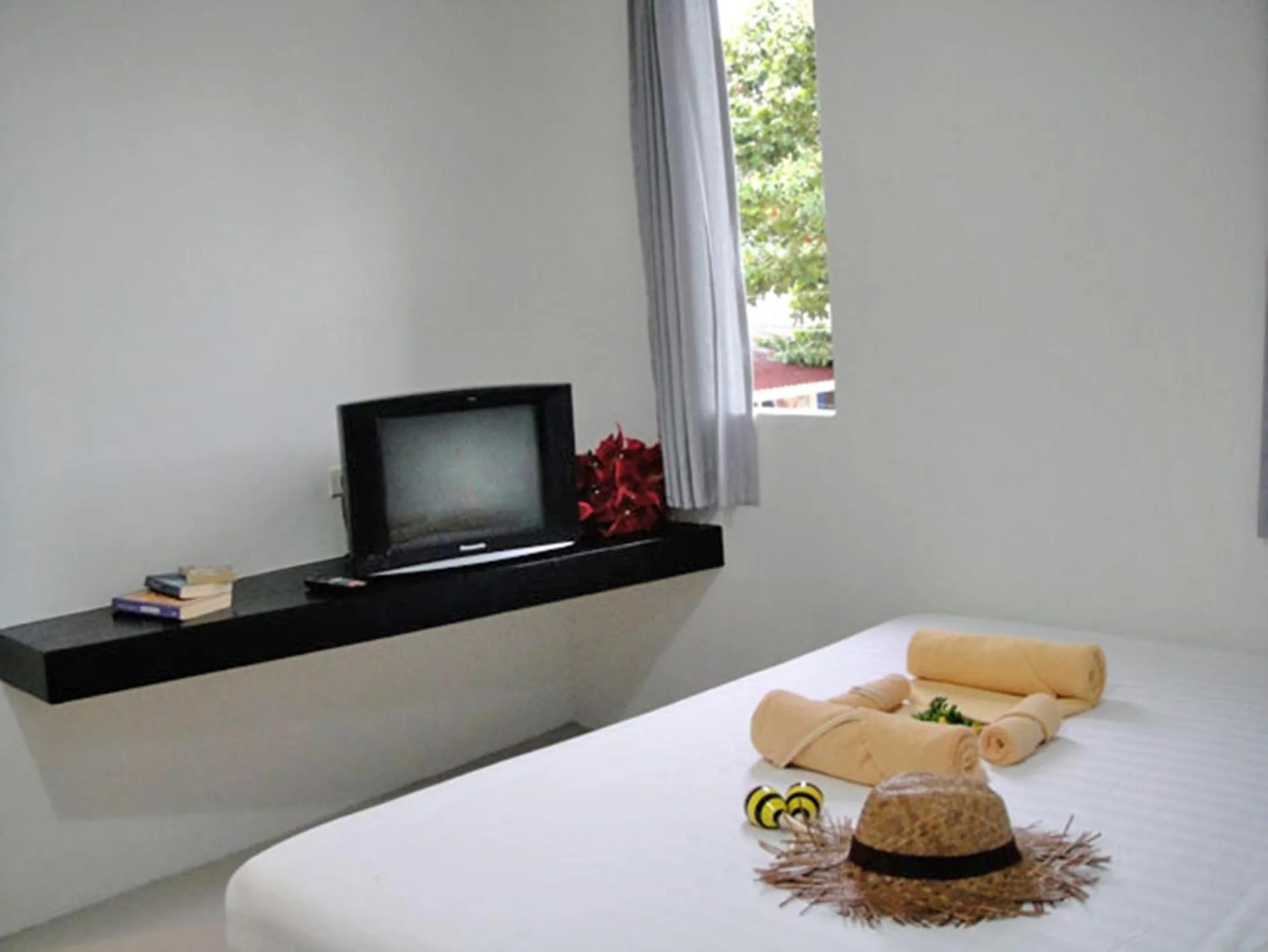 Decorative detail, Bed in Harmony Bed & Bakery