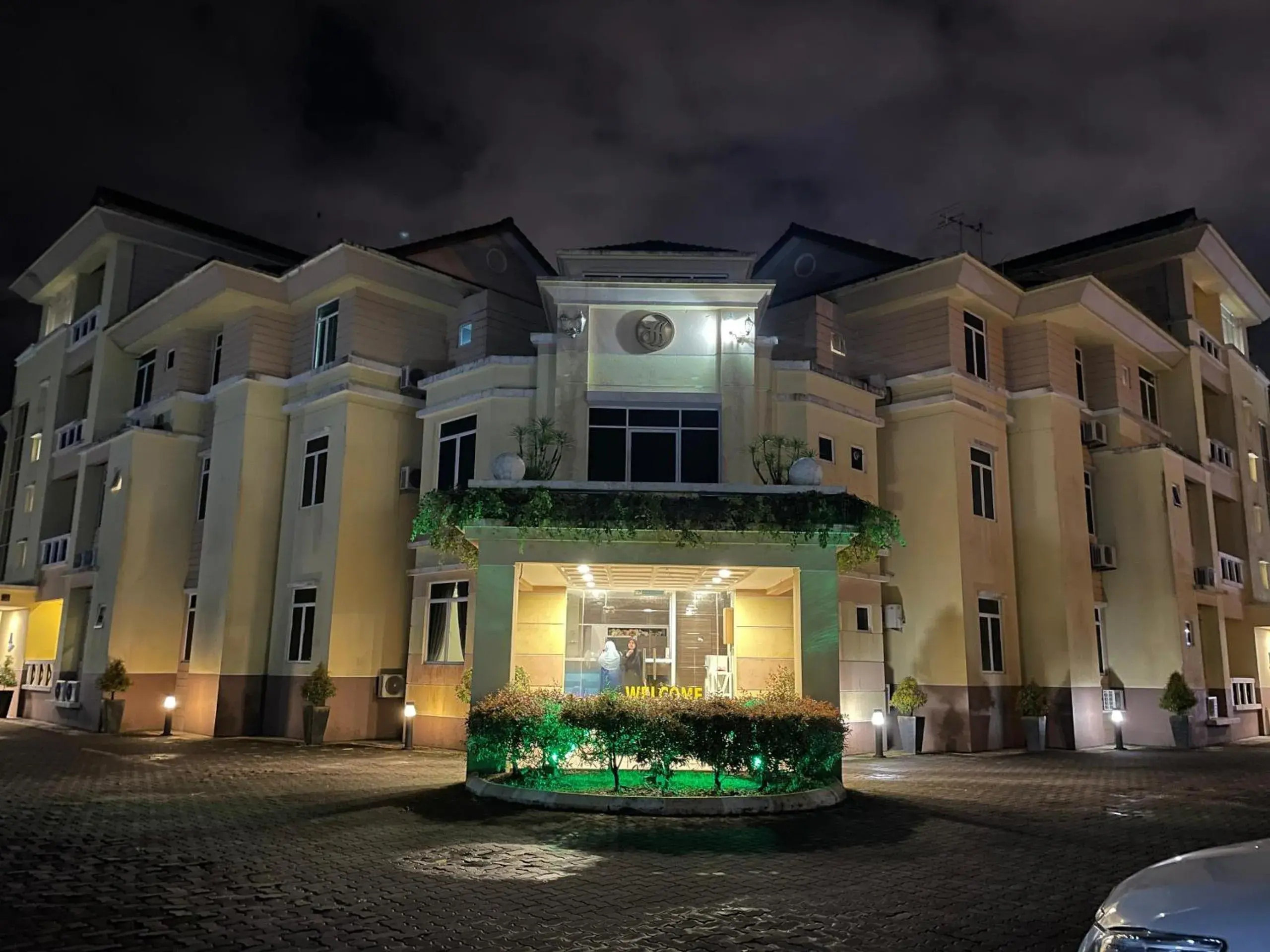 Property building in Song Service Apartment formerly known as Jinhold Service Apartment Property building in Song Service Apartment formerly known as Jinhold Service Apartment