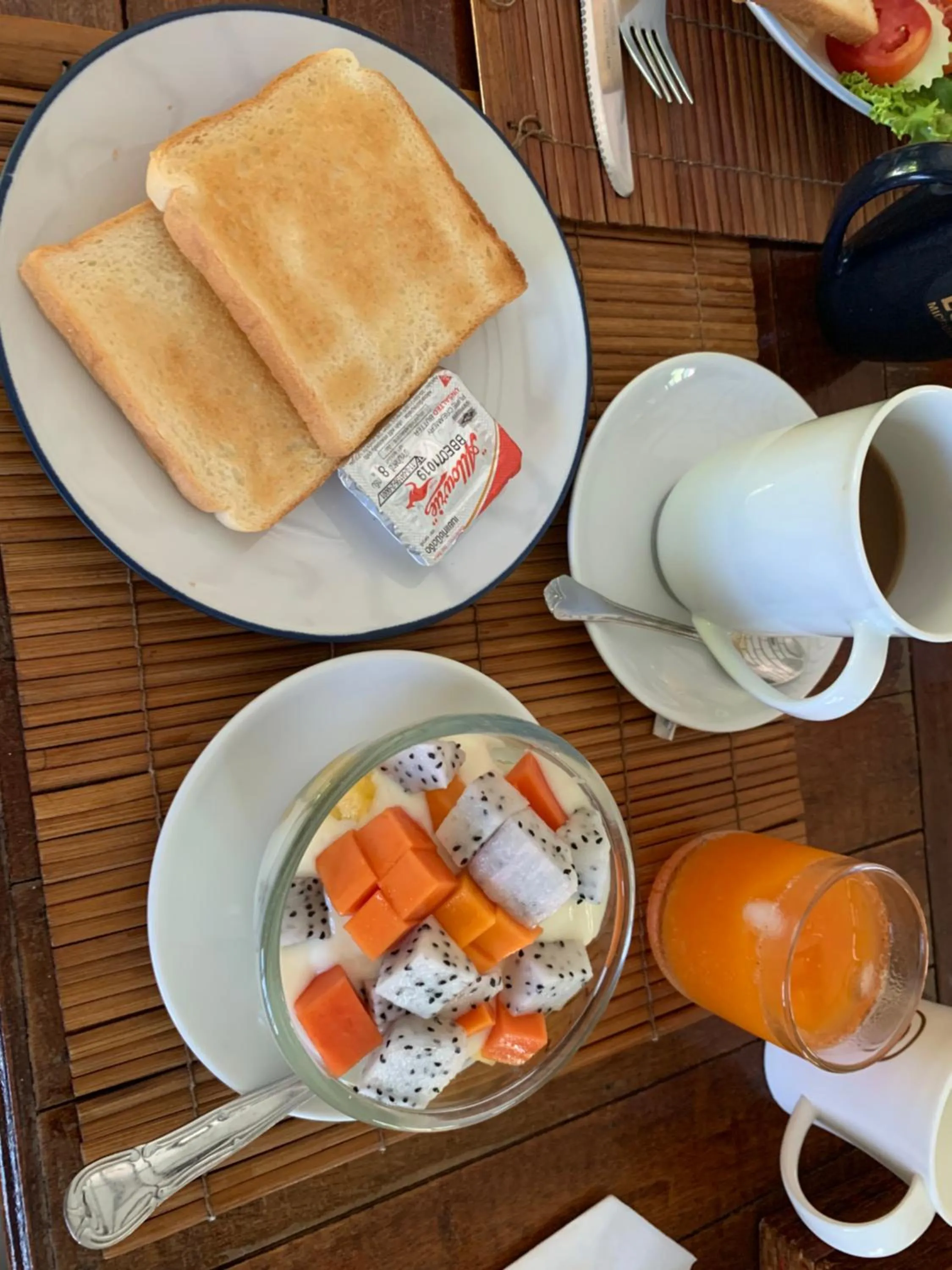 Breakfast in Loma Resort