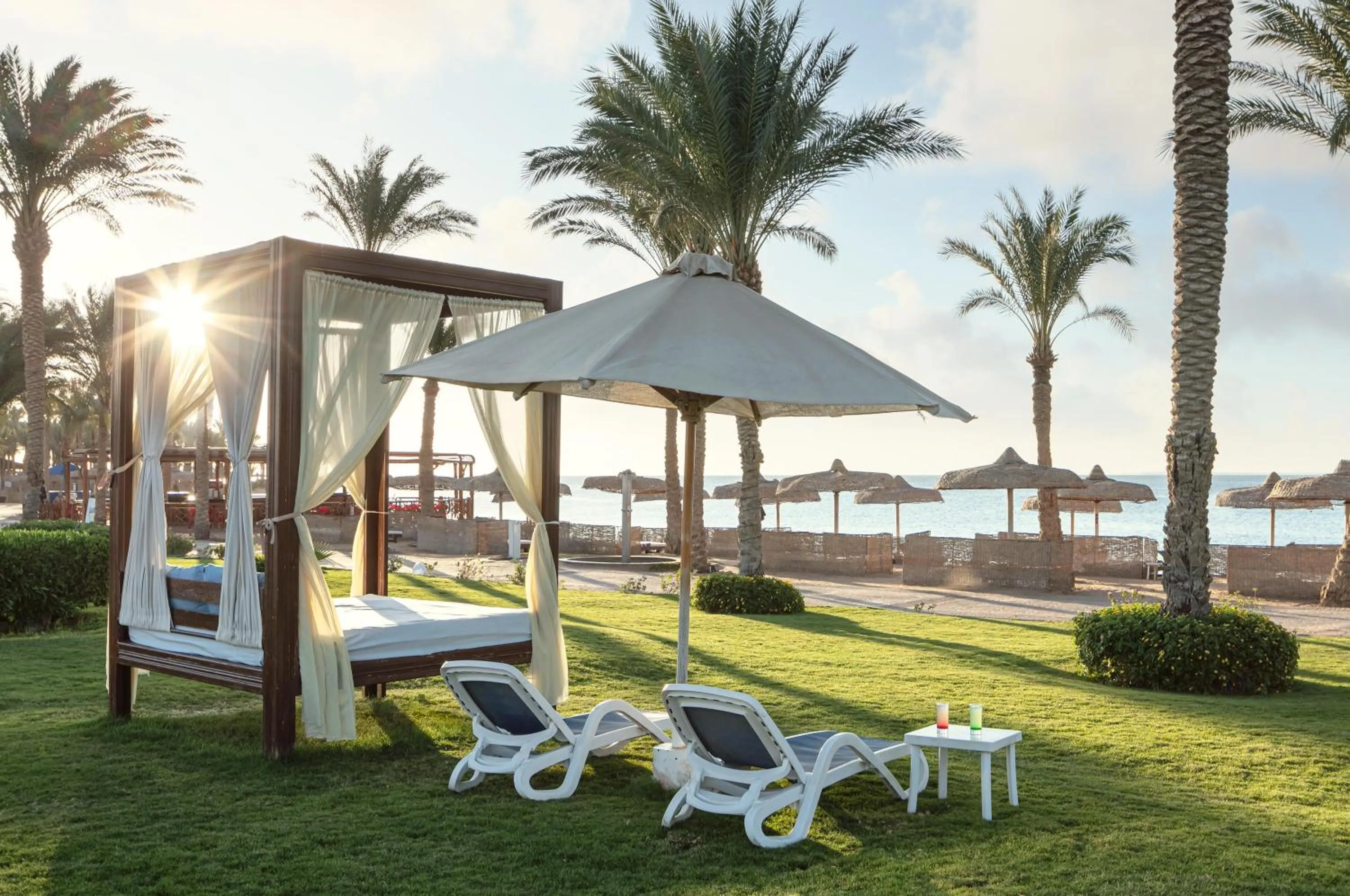 Beach in Palm Royale Resort - Soma Bay