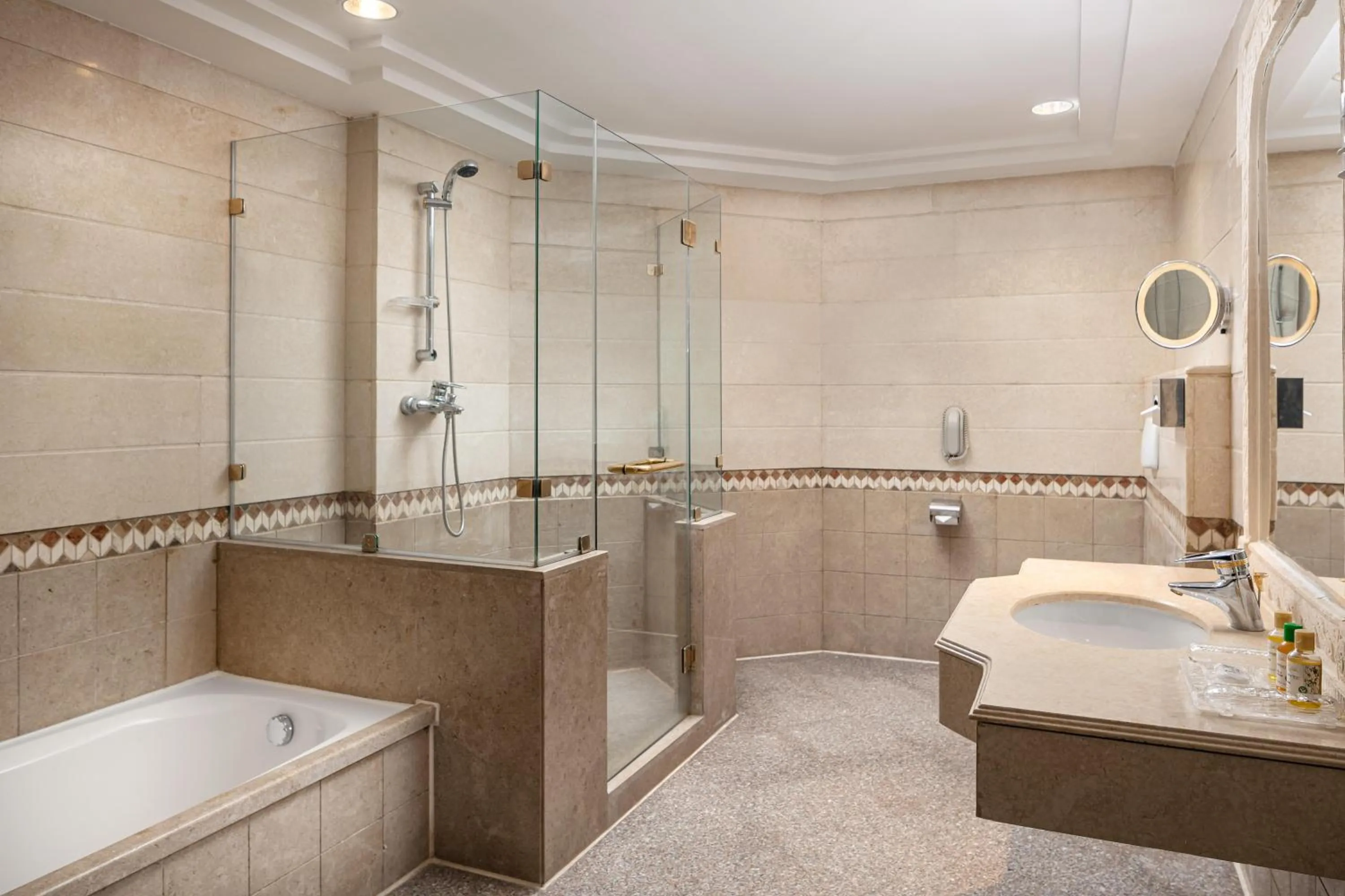 Toilet in Palm Royale Resort - Soma Bay