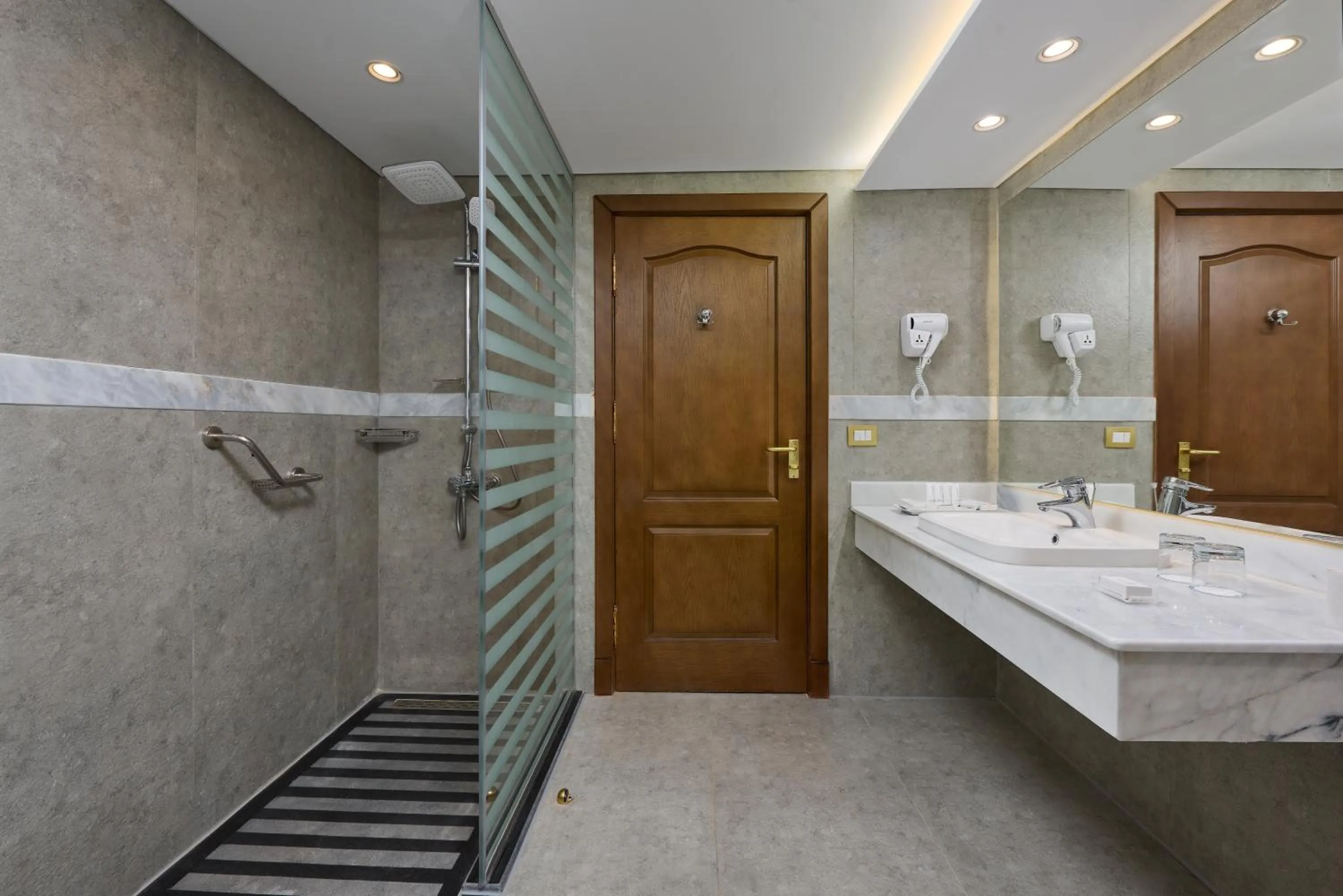 Bathroom in Palm Royale Resort - Soma Bay