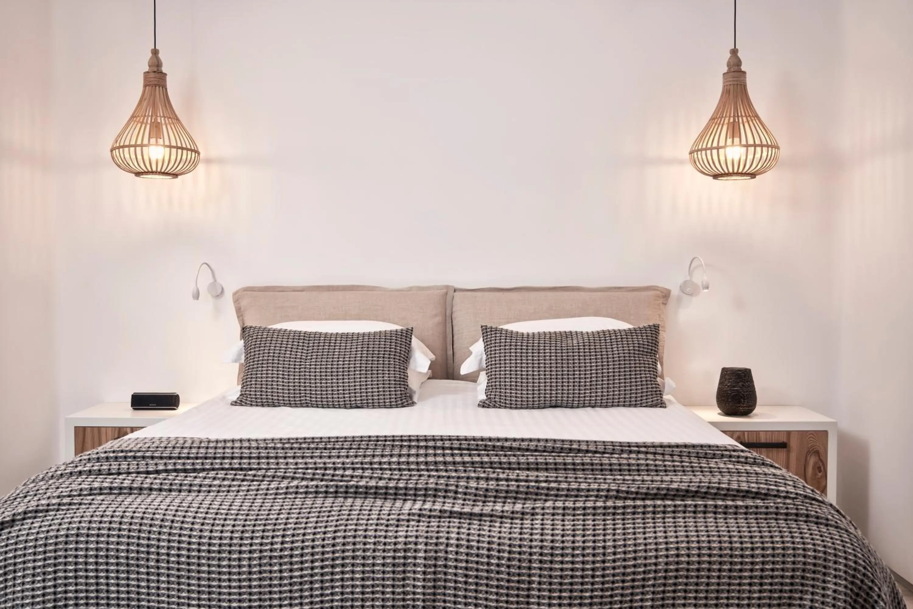 Bed in Mykonos Bliss - Cozy Suites, Adults Only Hotel