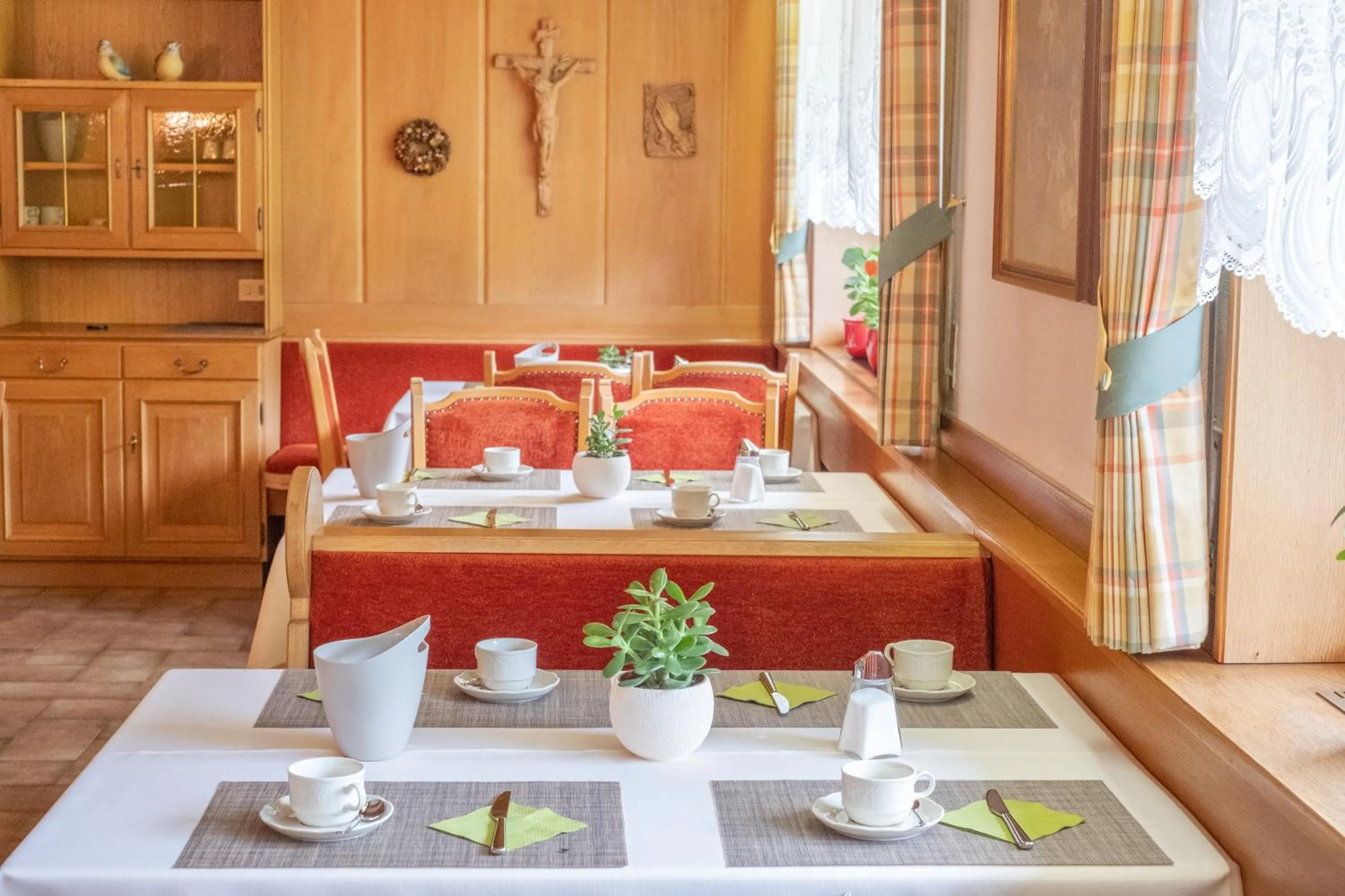 Dining area in Garni Volgger