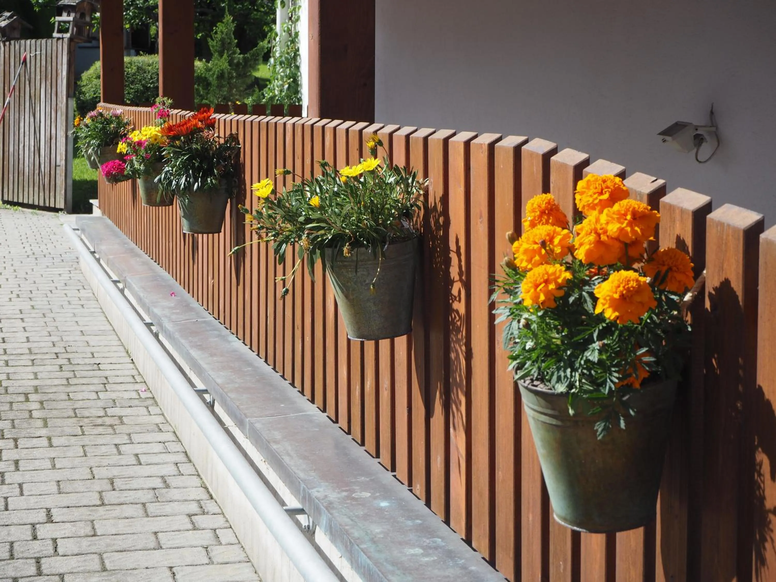 Garden view in Garni Volgger