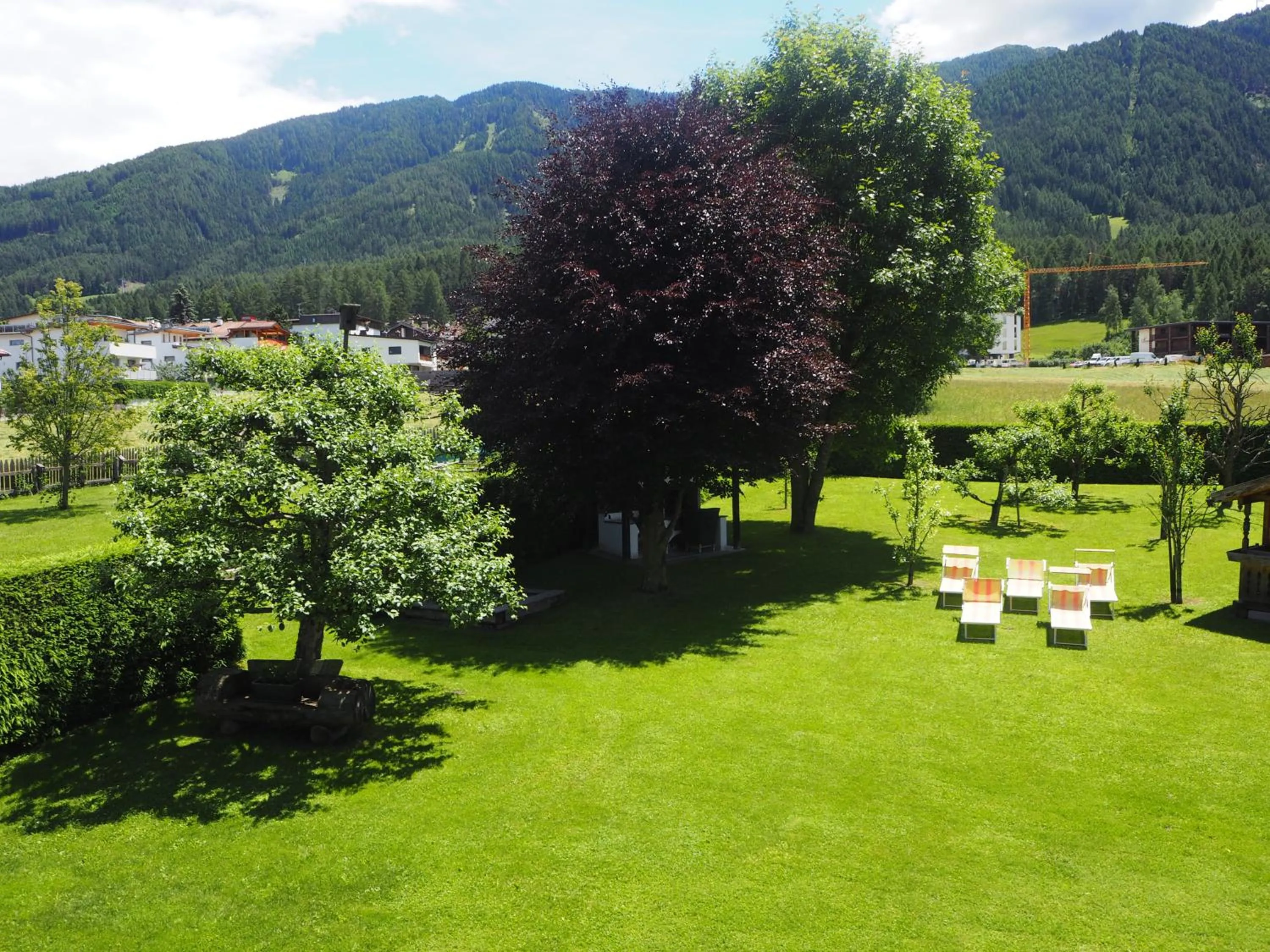 Garden in Garni Volgger