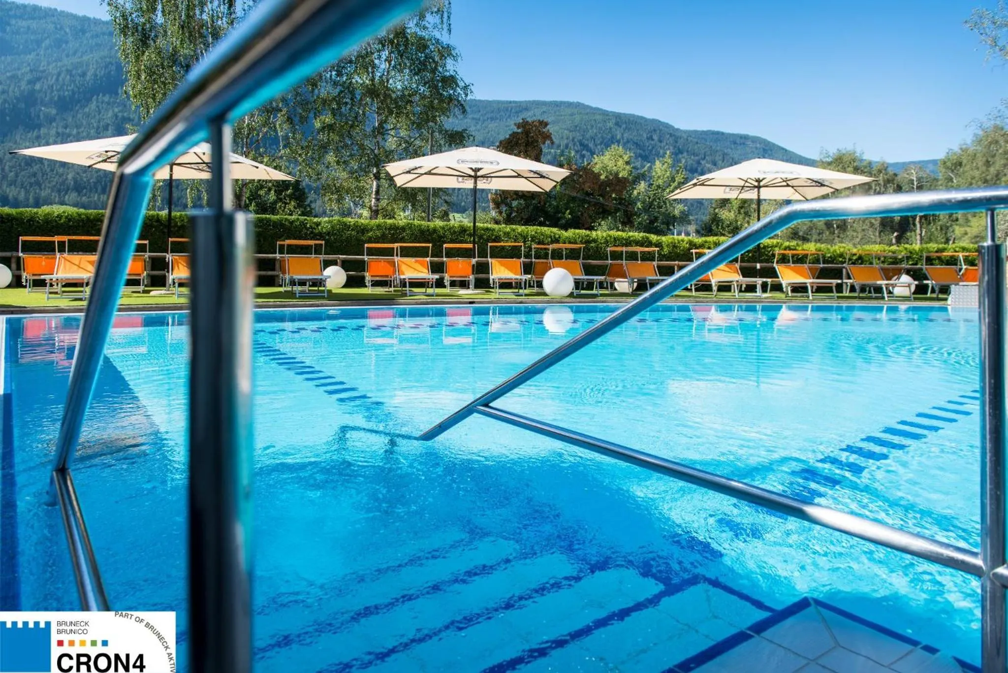 Swimming pool in Garni Volgger