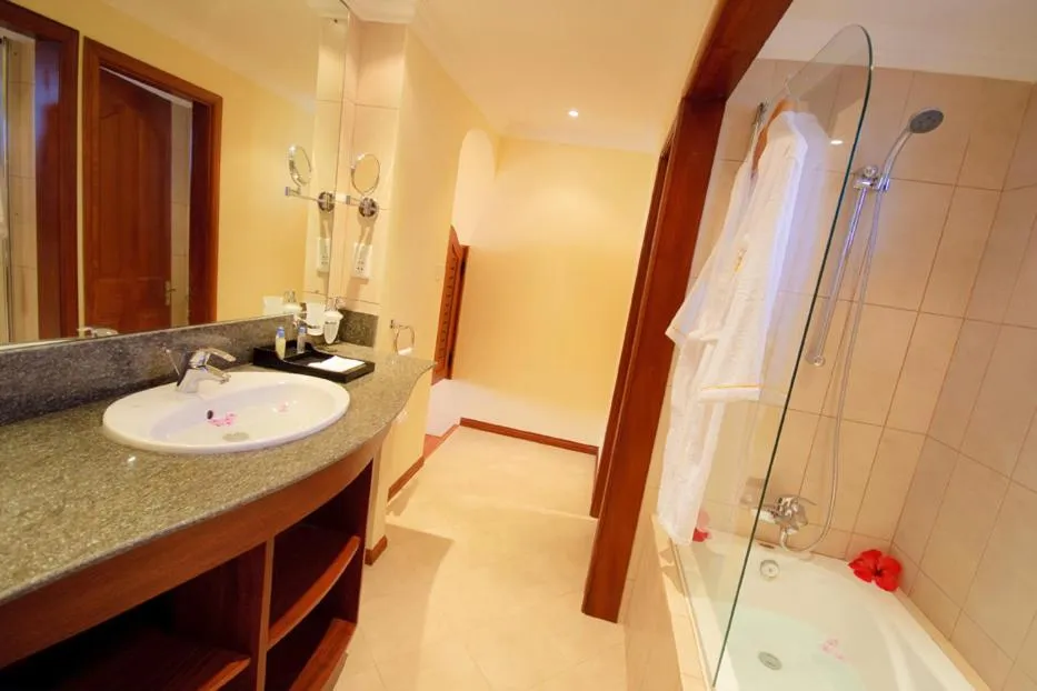 Jalsa Beach Hotel & Spa