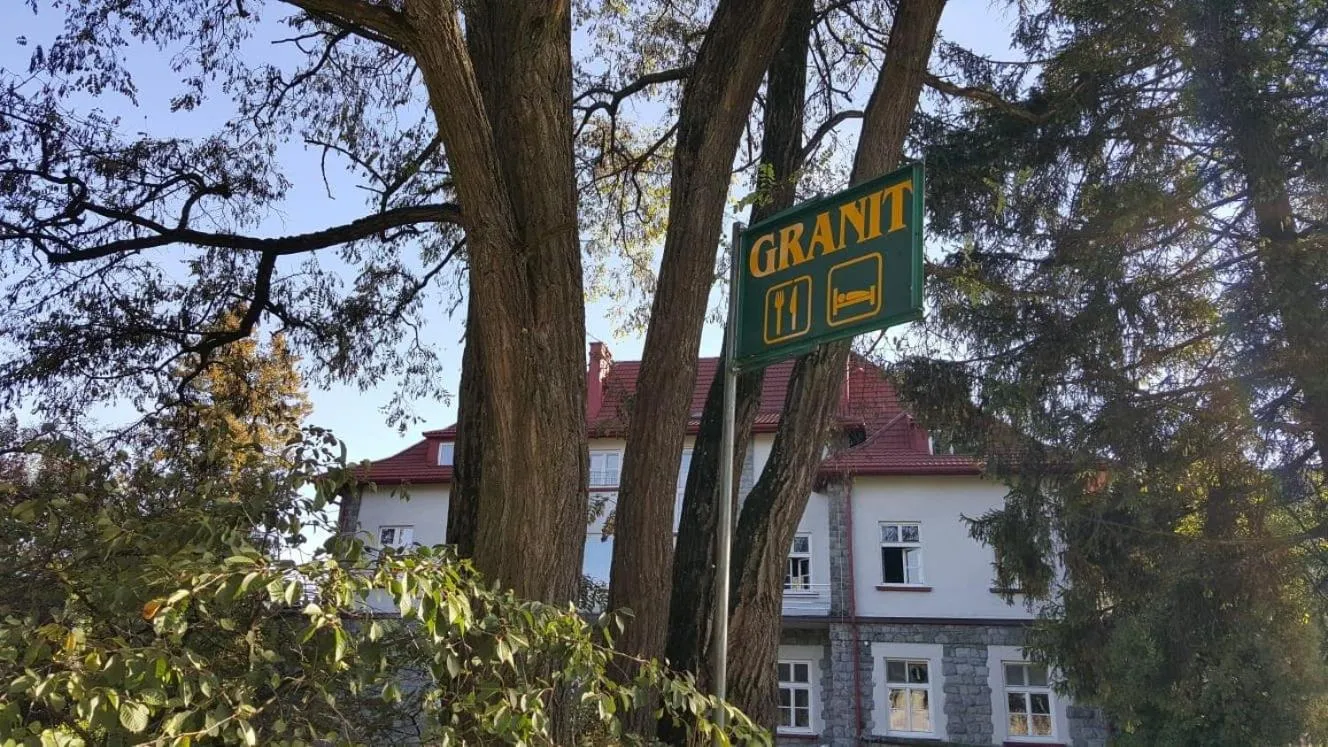 Property building in Willa Granit