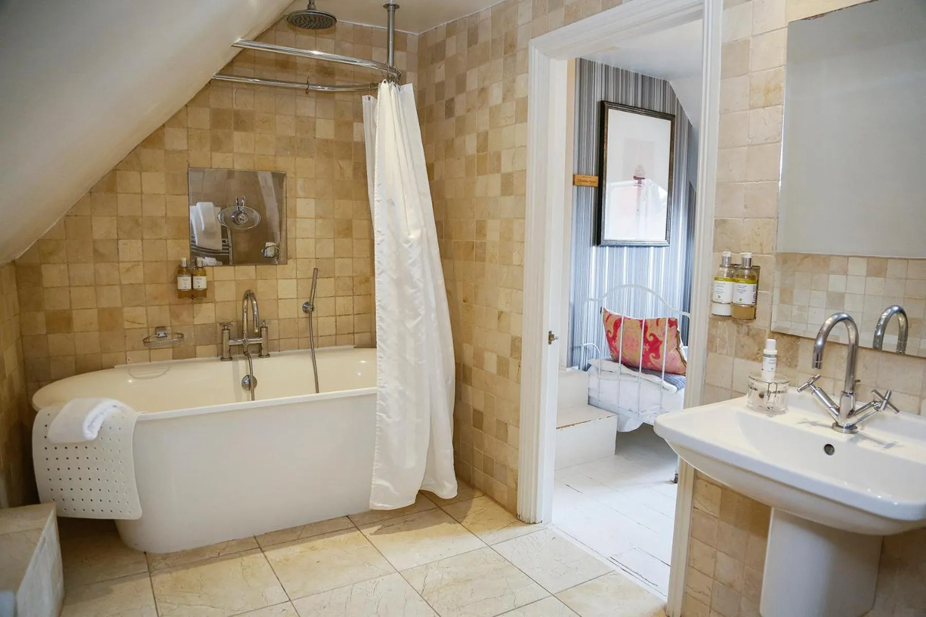 Bathroom in The Miller of Mansfield