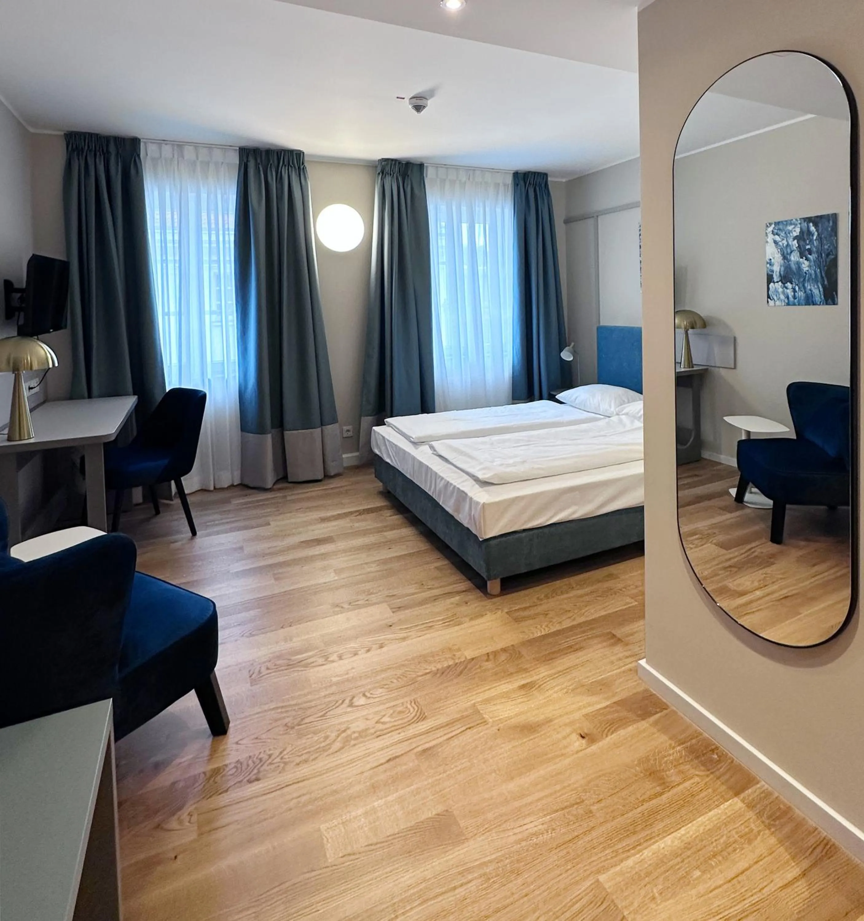 Photo of the whole room, Bed in Townhouse Düsseldorf