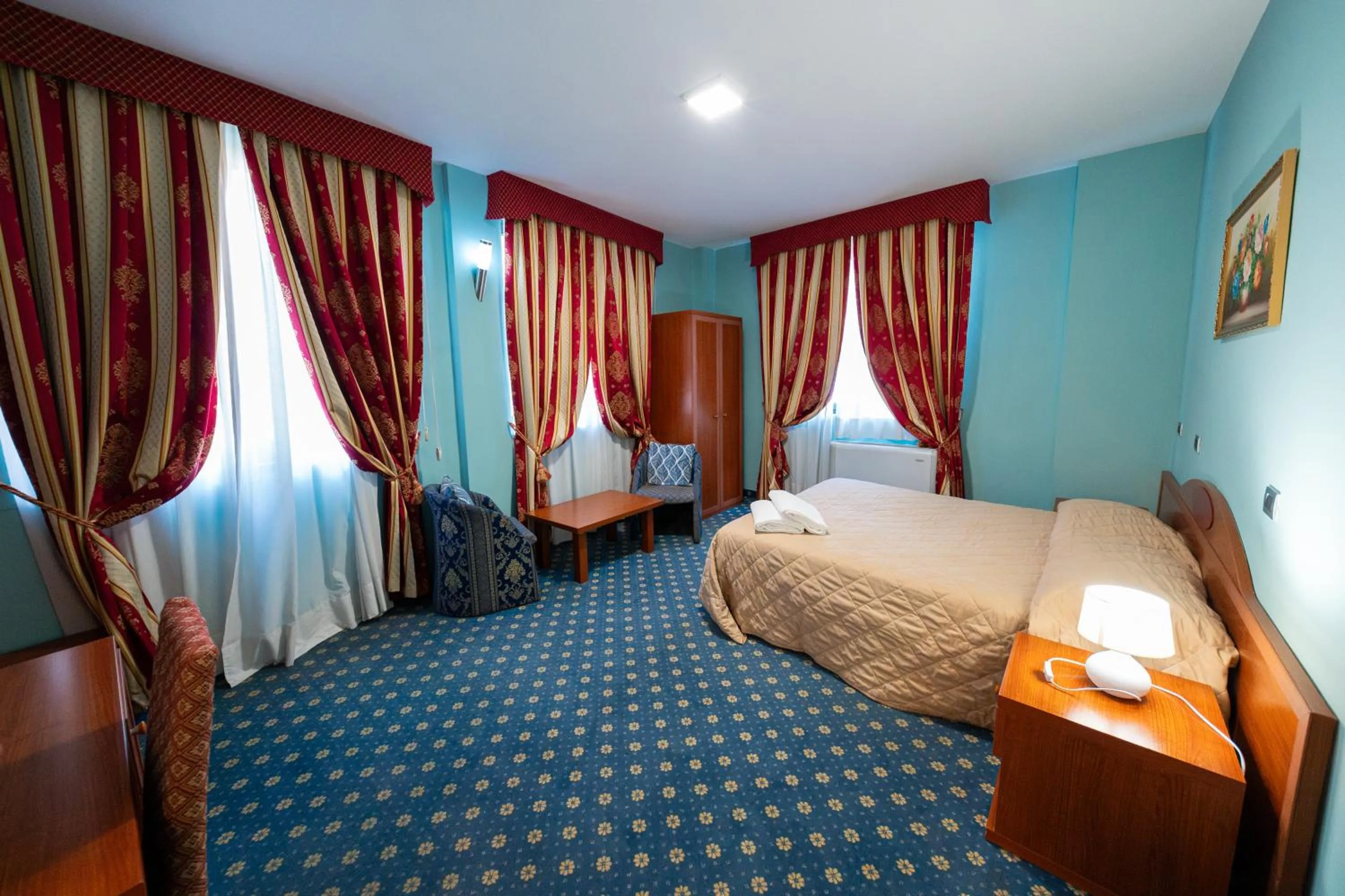 Bedroom, Bed in Hotel Cavour Resort