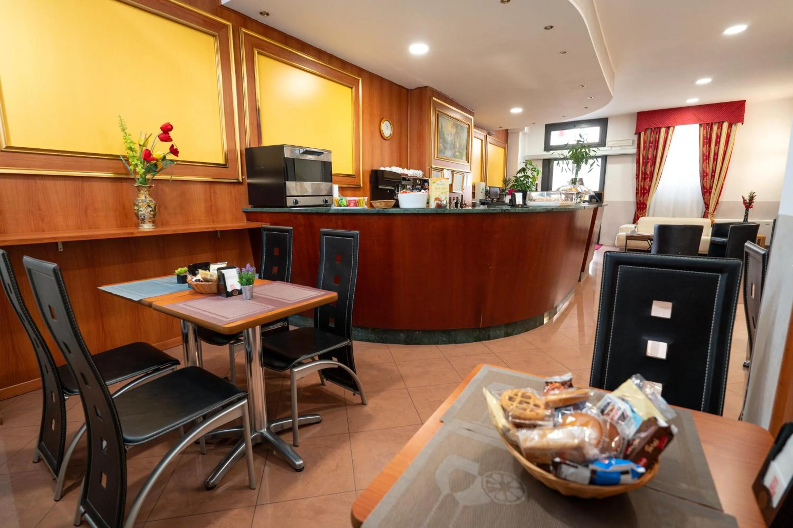 Lobby or reception in Hotel Cavour Resort