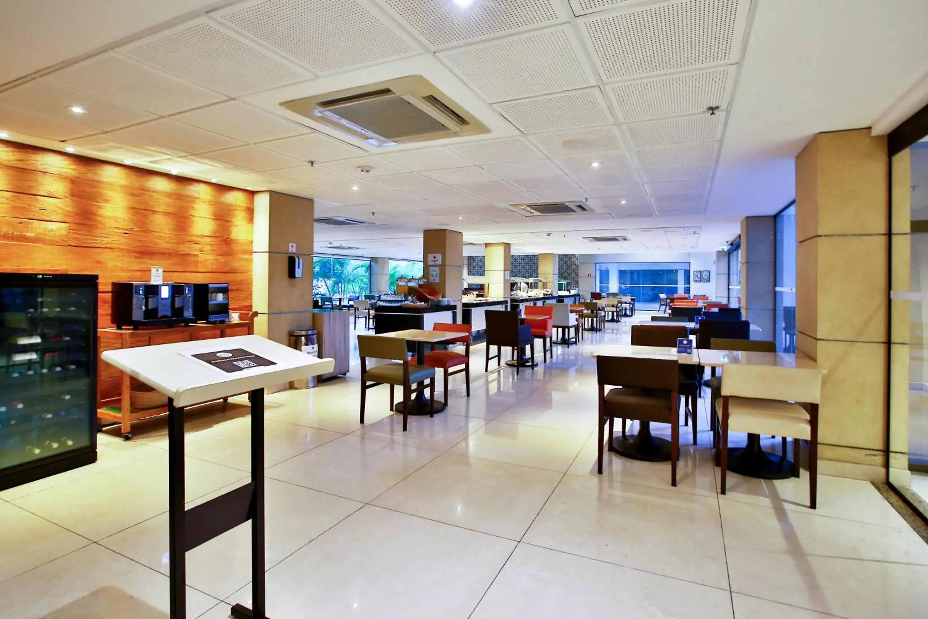 Restaurant/places to eat in Quality Hotel & Suítes São Salvador Restaurant/places to eat in Quality Hotel & Suítes São Salvador