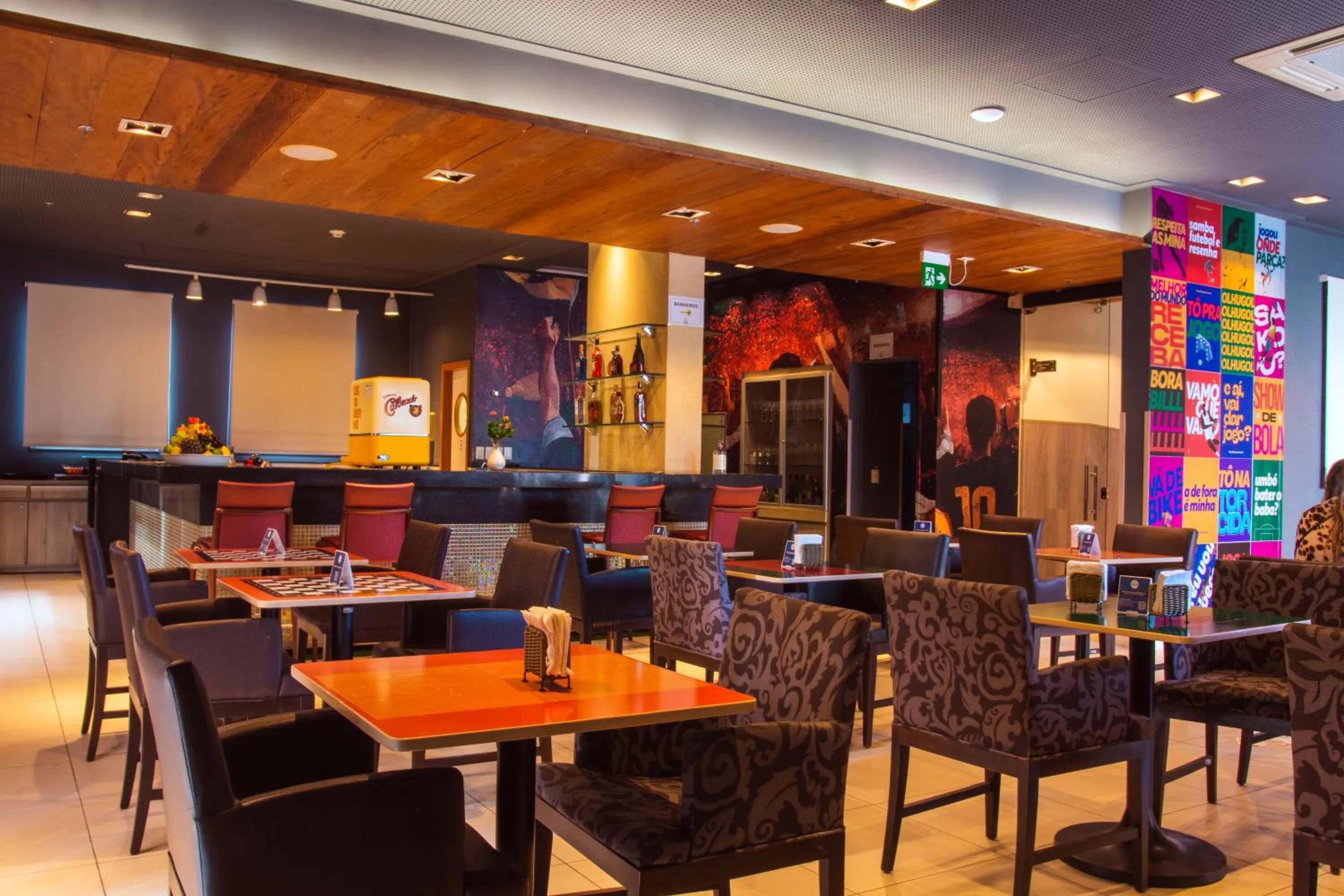 Lounge or bar in Quality Hotel & Suítes São Salvador