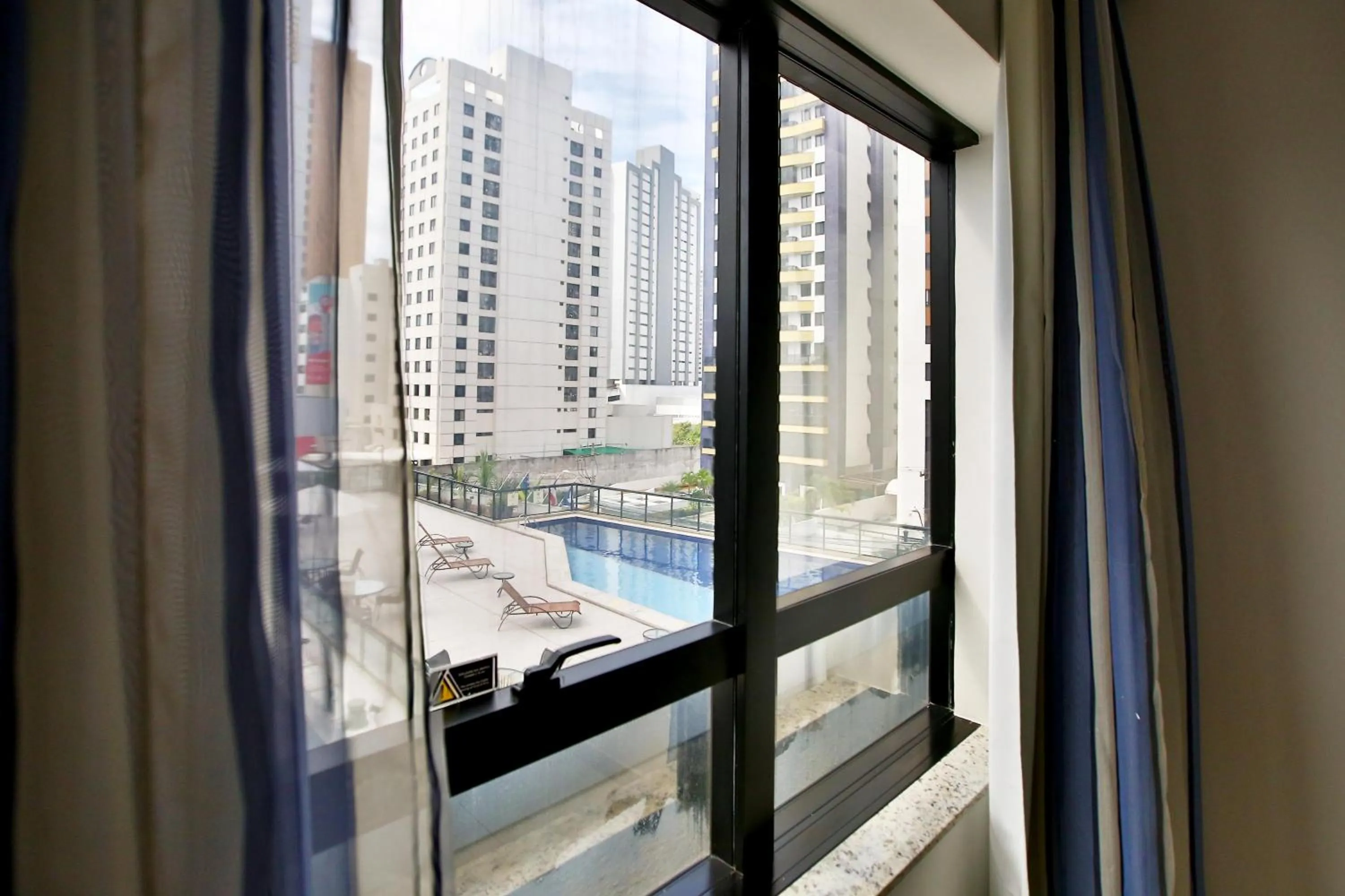 Pool view in Quality Hotel & Suítes São Salvador