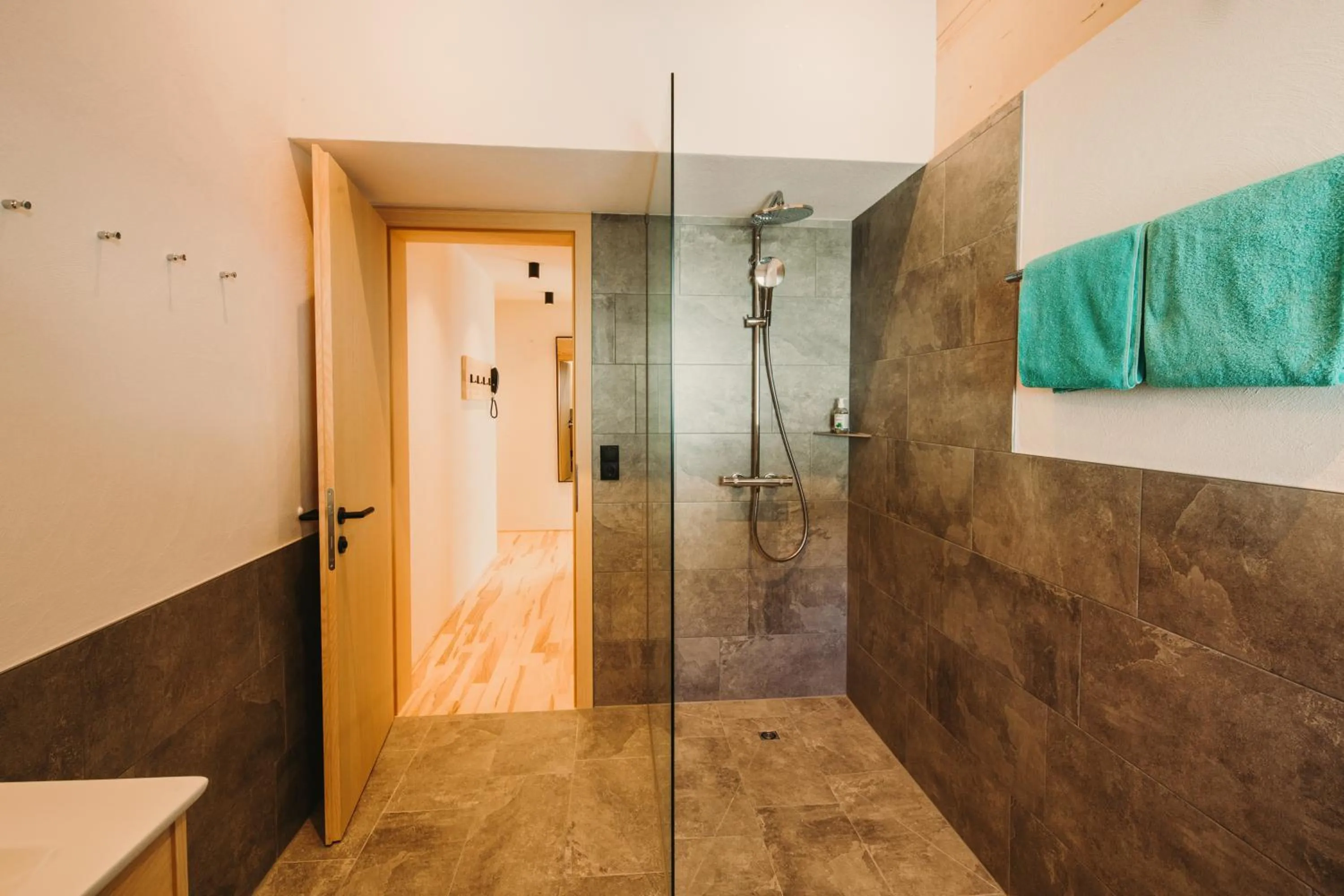 Photo of the whole room in Alpin - Studios & Suites