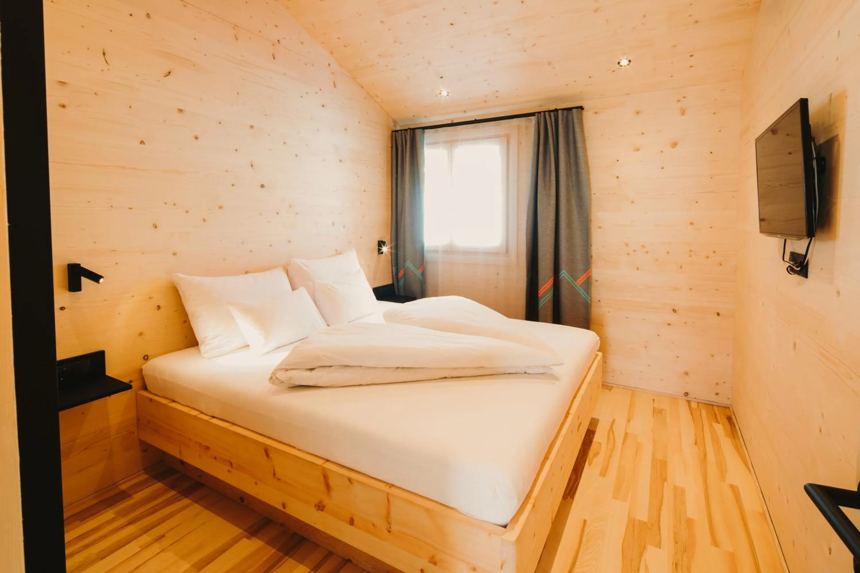 Photo of the whole room, Bed in Alpin - Studios & Suites