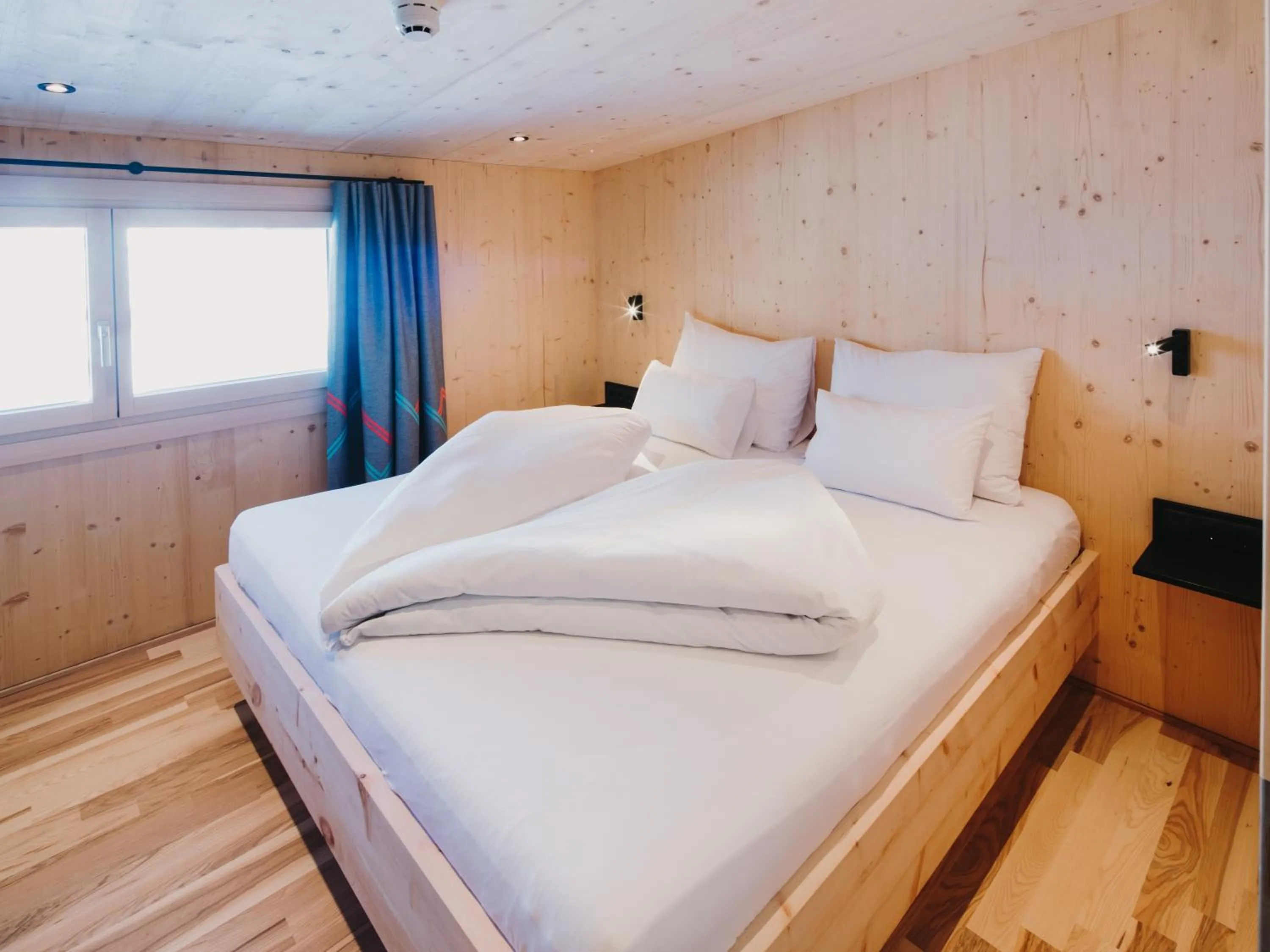 Photo of the whole room, Bed in Alpin - Studios & Suites