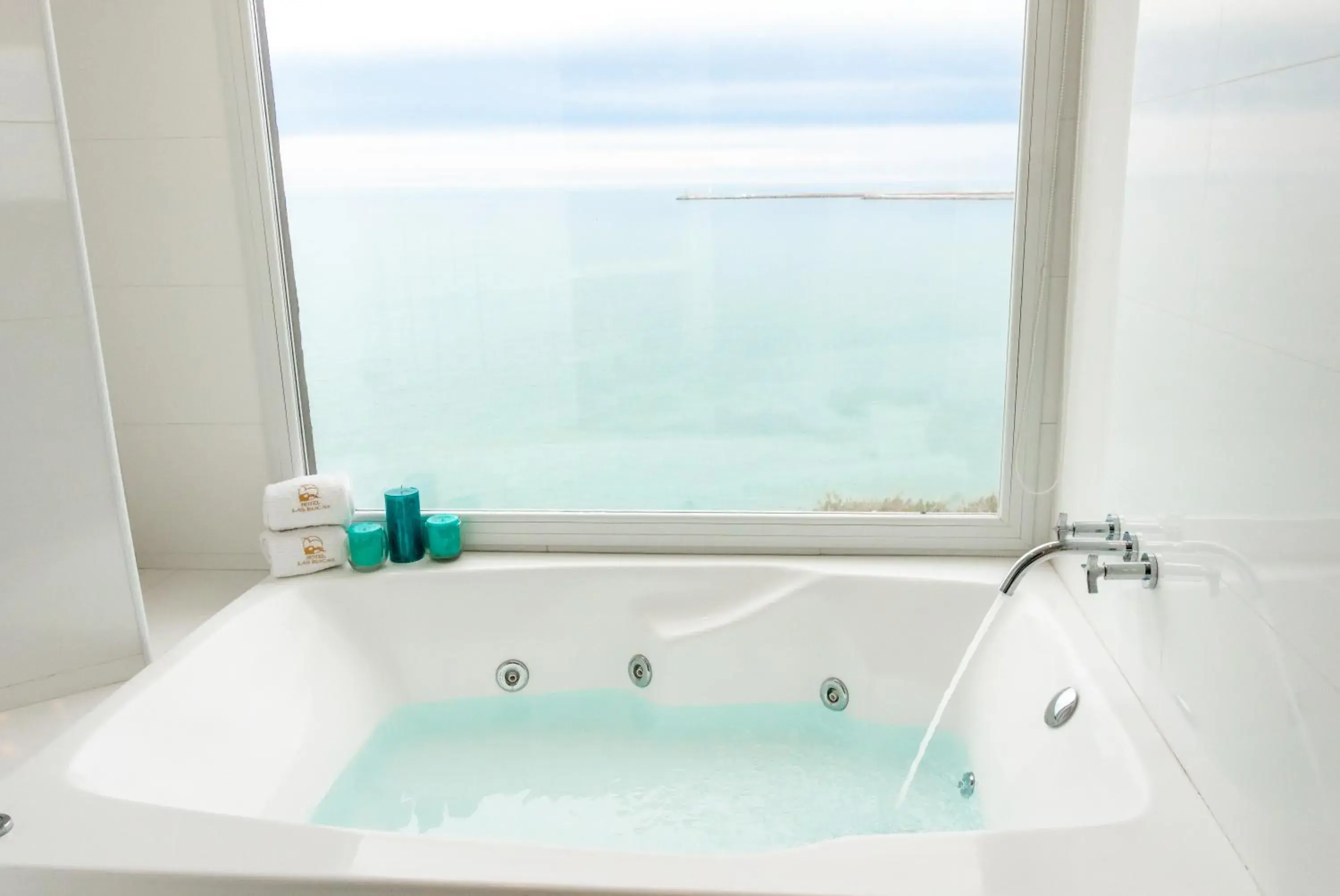 Bathroom in Hotel Las Rocas Bathroom in Hotel Las Rocas