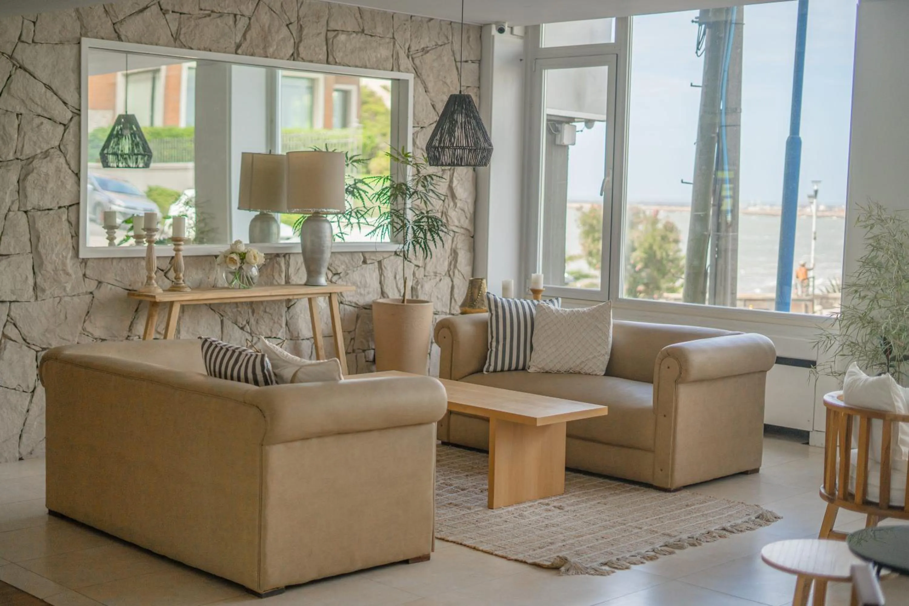 TV and multimedia in Hotel Las Rocas