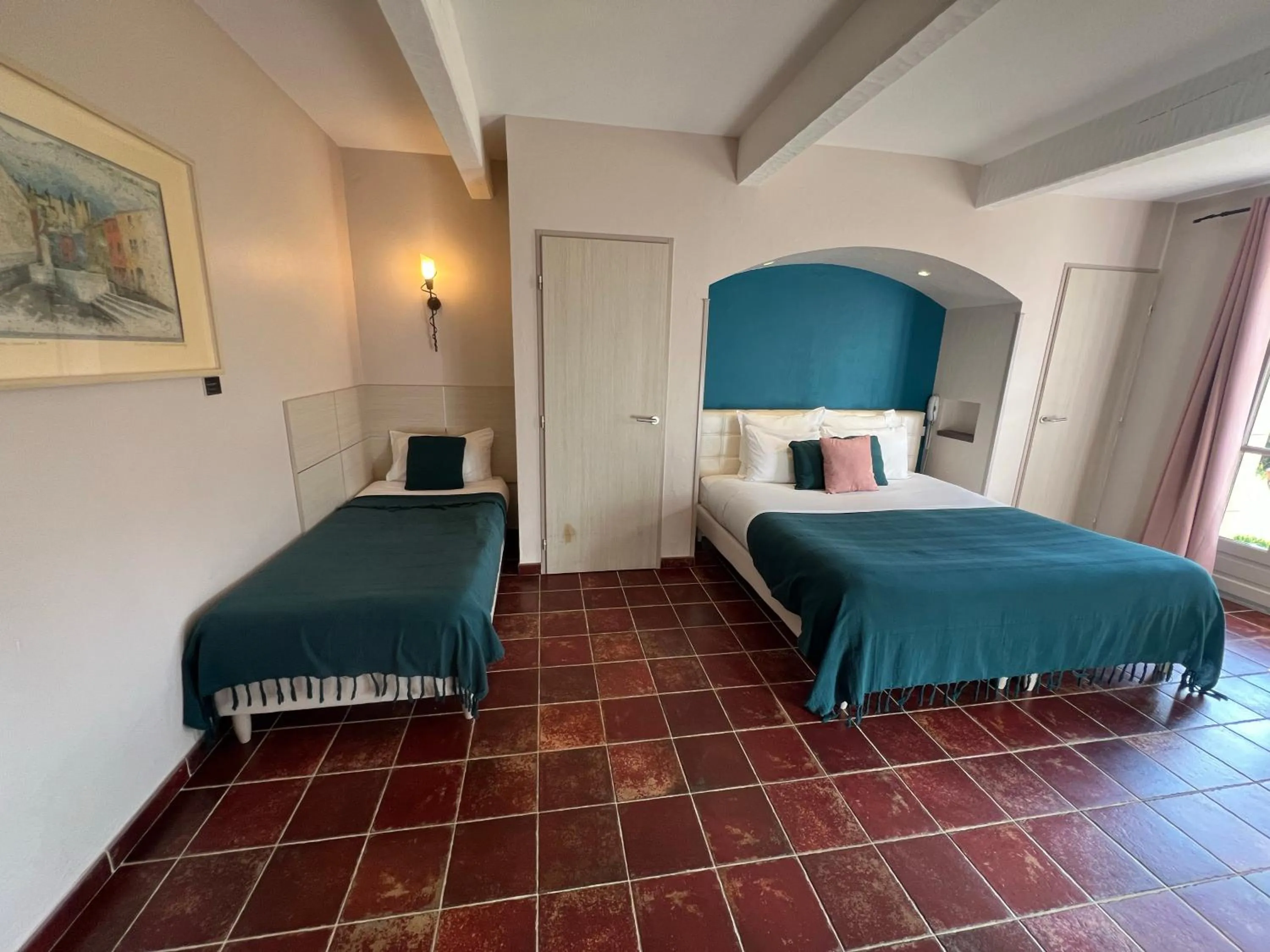 Bedroom, Bed in Logis Hôtel Restaurant La Bergerie