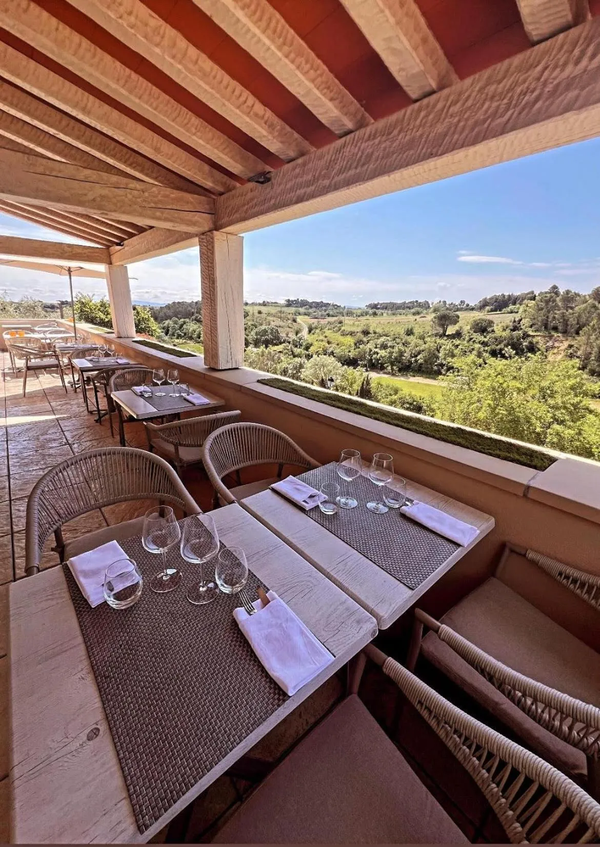 Patio in Logis Hôtel Restaurant La Bergerie