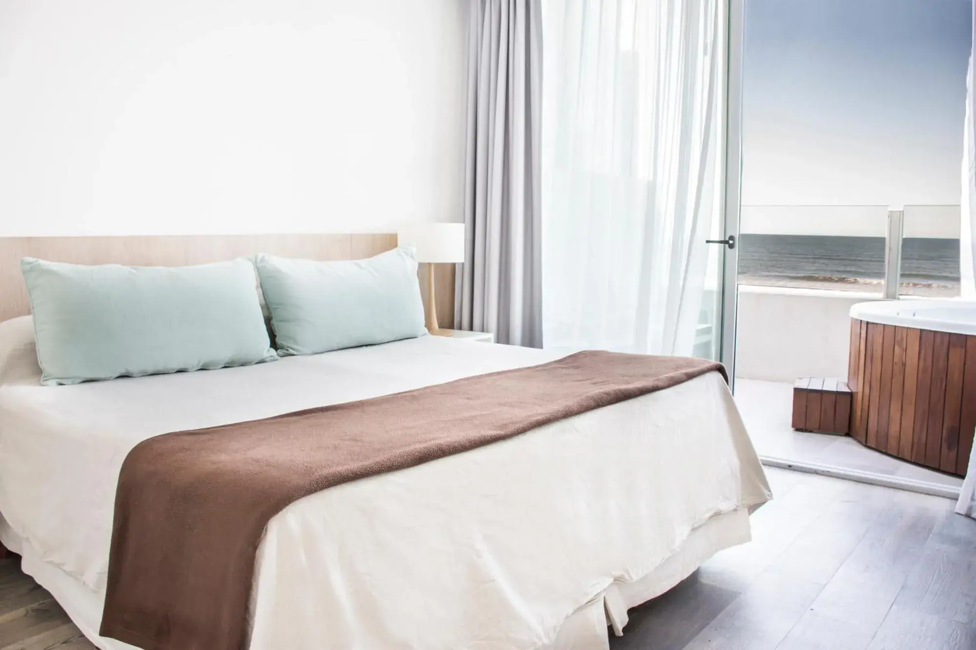 Double Room with Spa Bath in Pinamar Beach Resort Double Room with Spa Bath in Pinamar Beach Resort