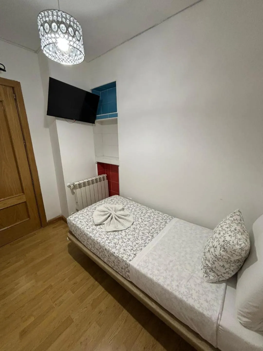 Bed in Hostal New Life Madrid