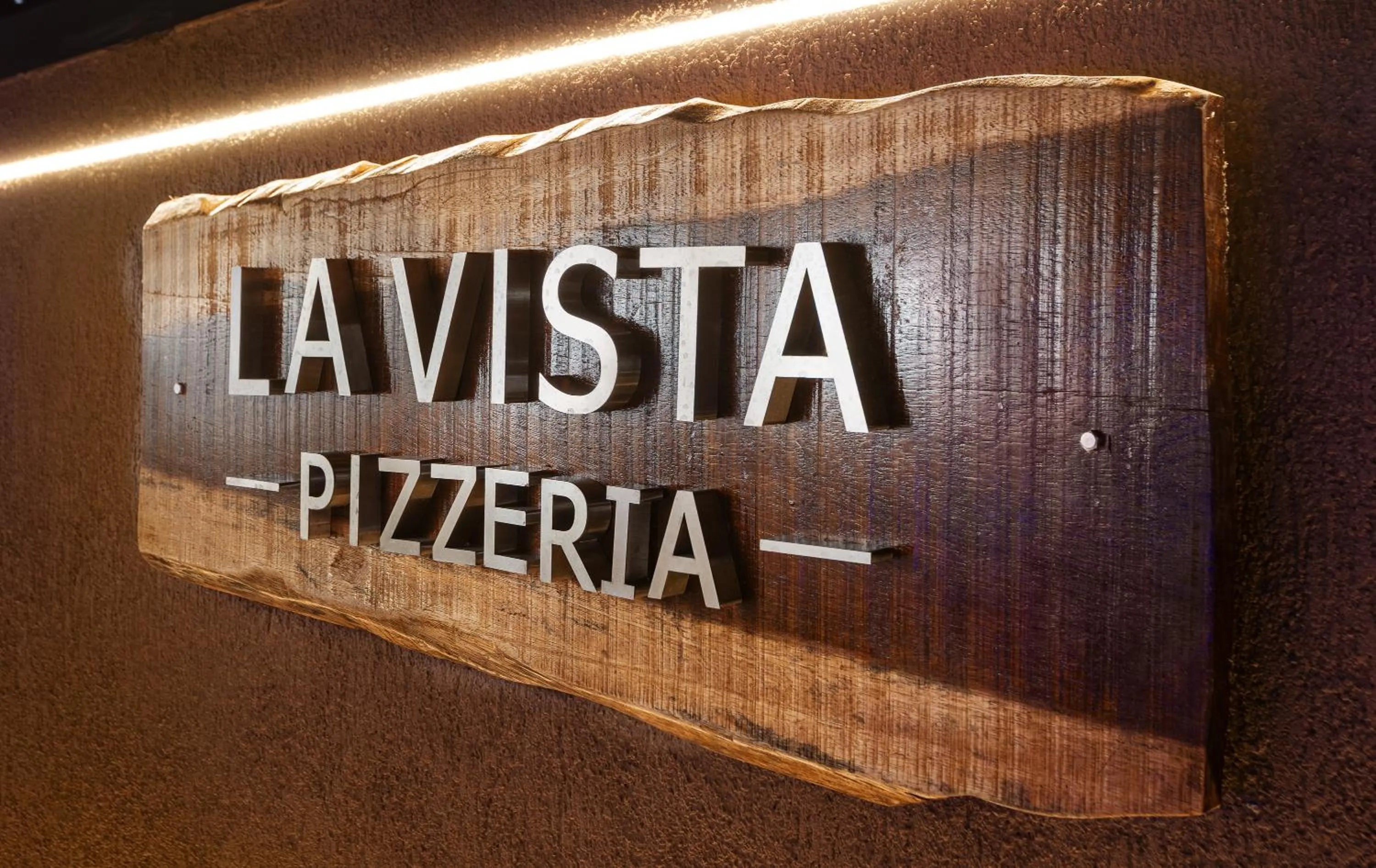 Restaurant/places to eat in The "L" Suites & Apartments