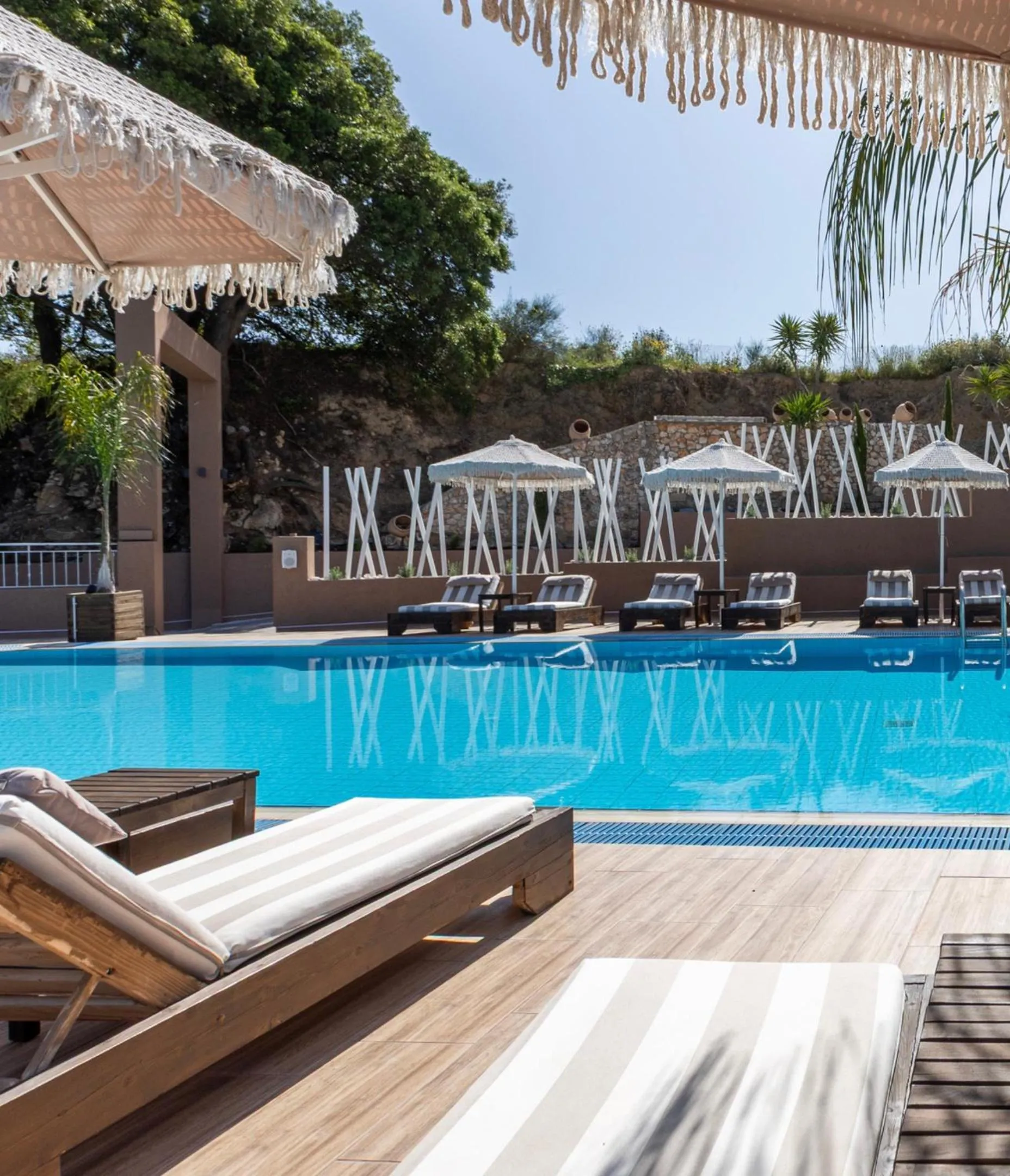 Day in The "L" Suites & Apartments