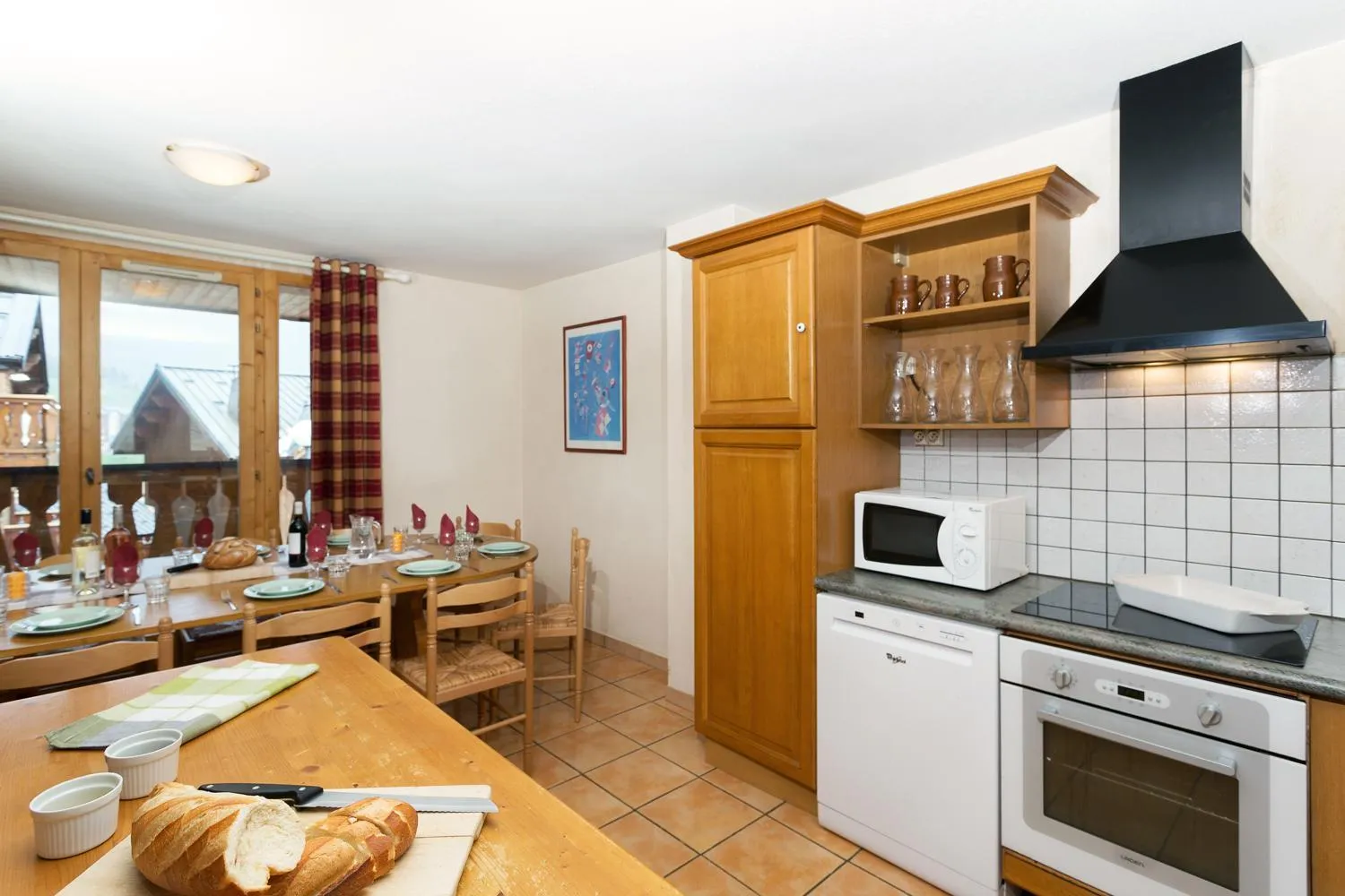 Kitchen or kitchenette in Madame Vacances les Chalets des Alpages