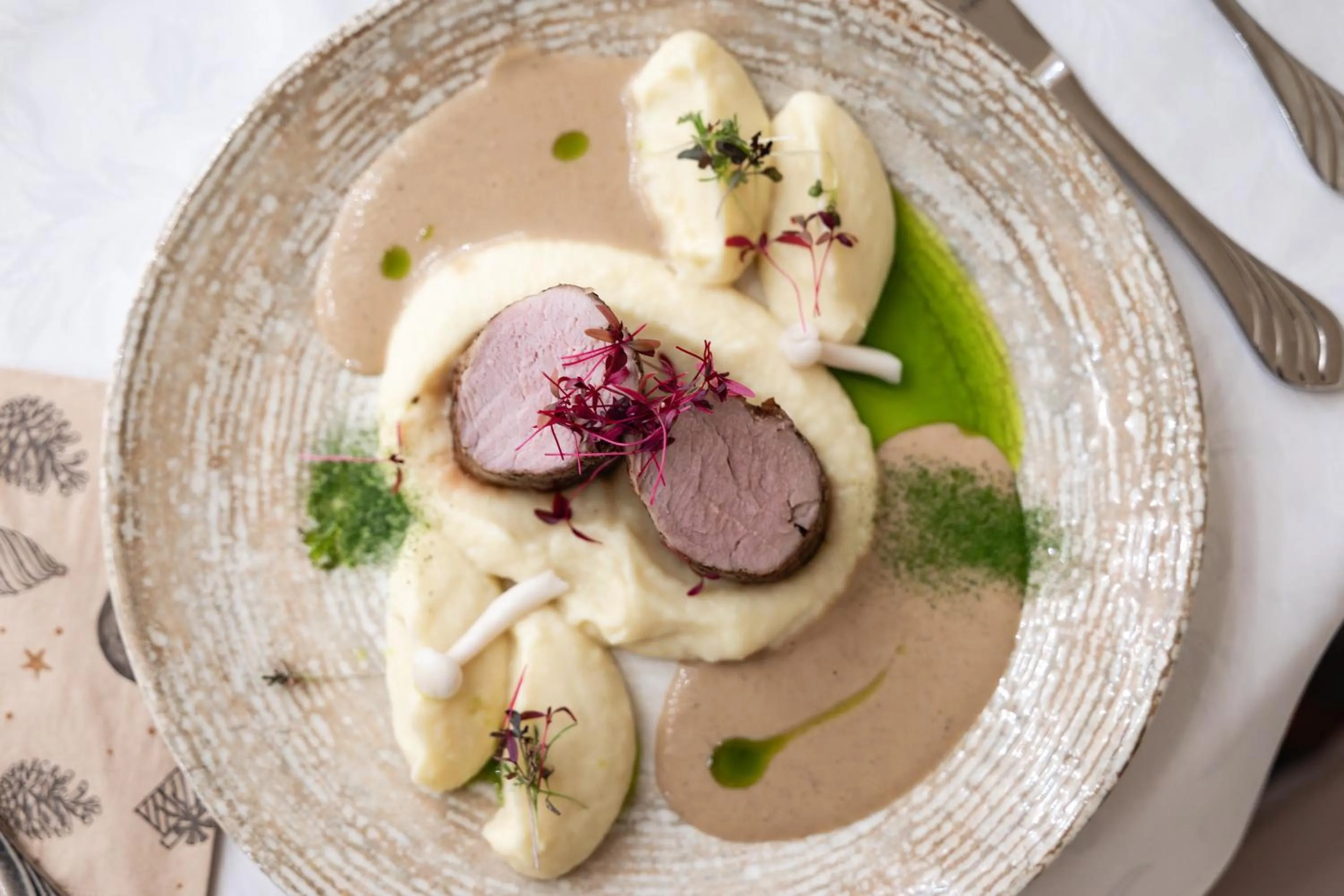 Restaurant/places to eat in Hotel Most Slávy