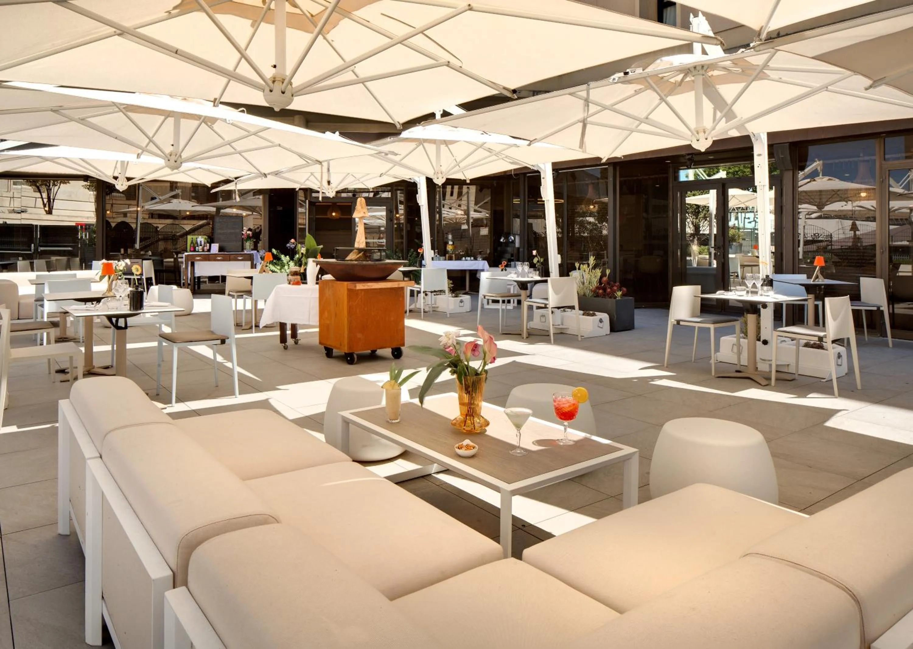 Patio in Mercure Montpellier Centre Comédie