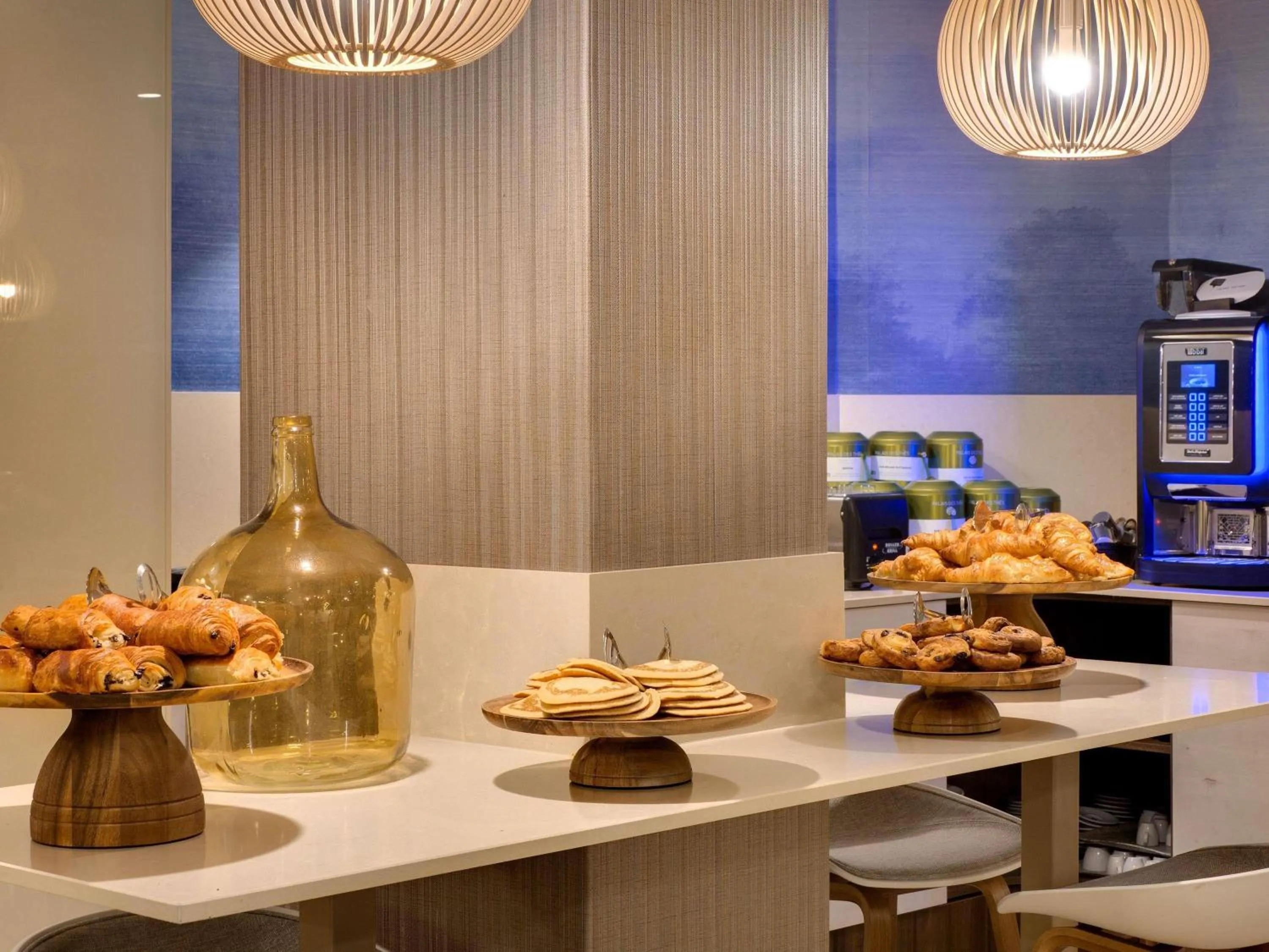 Breakfast in Mercure Montpellier Centre Comédie