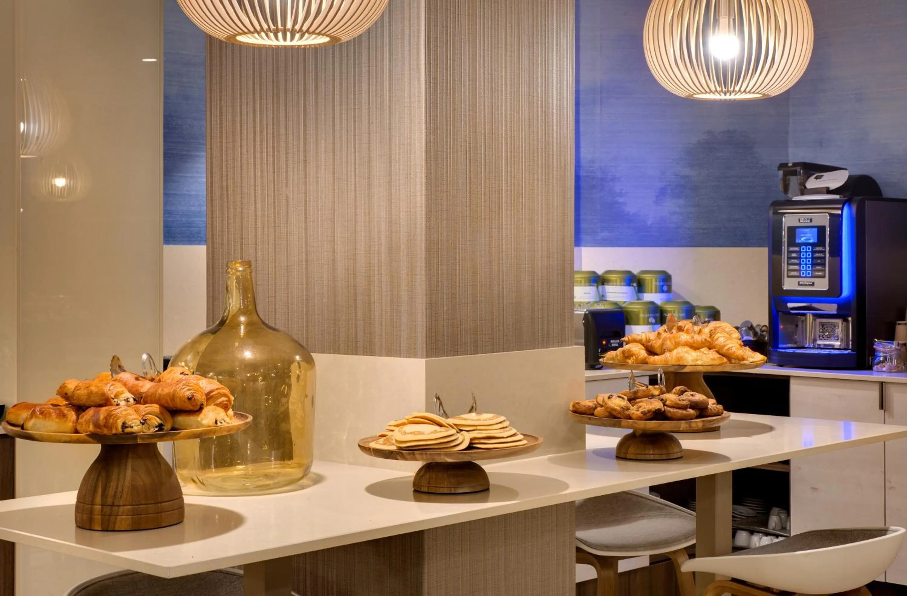 Breakfast in Mercure Montpellier Centre Comédie