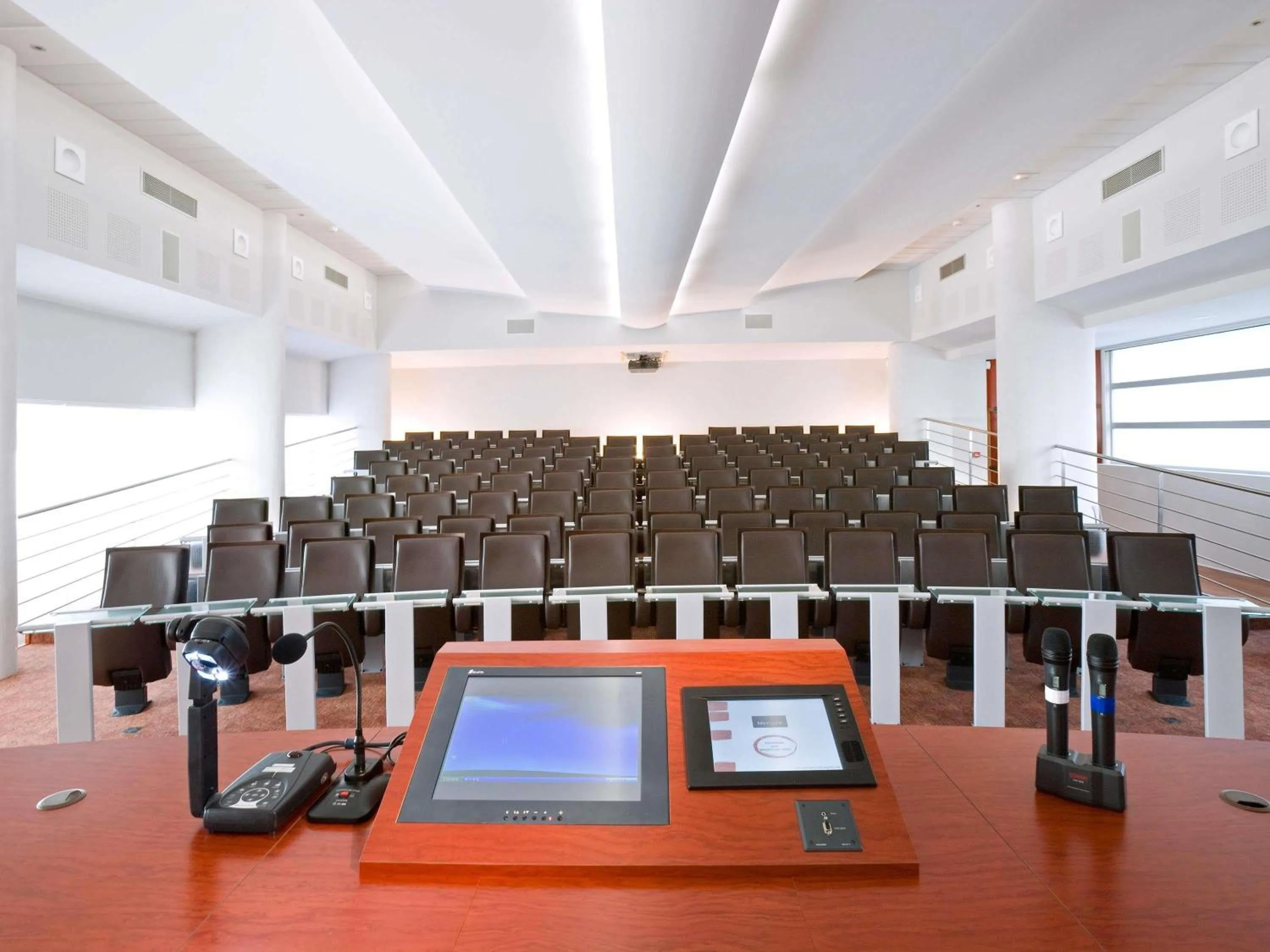 Meeting/conference room in Mercure Montpellier Centre Comédie