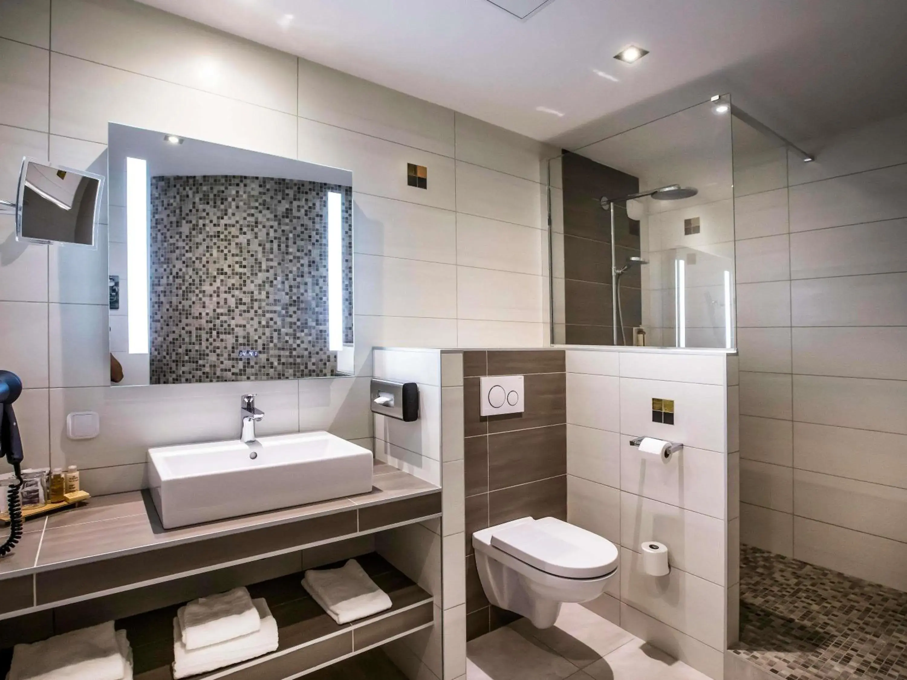 Bedroom in Mercure Montpellier Centre Comédie Bedroom in Mercure Montpellier Centre Comédie