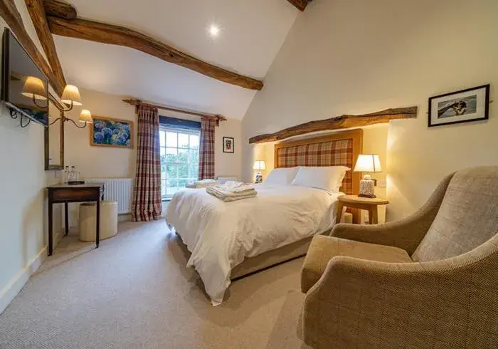 Double Room 6 in The Fleece Inn Double Room 6 in The Fleece Inn