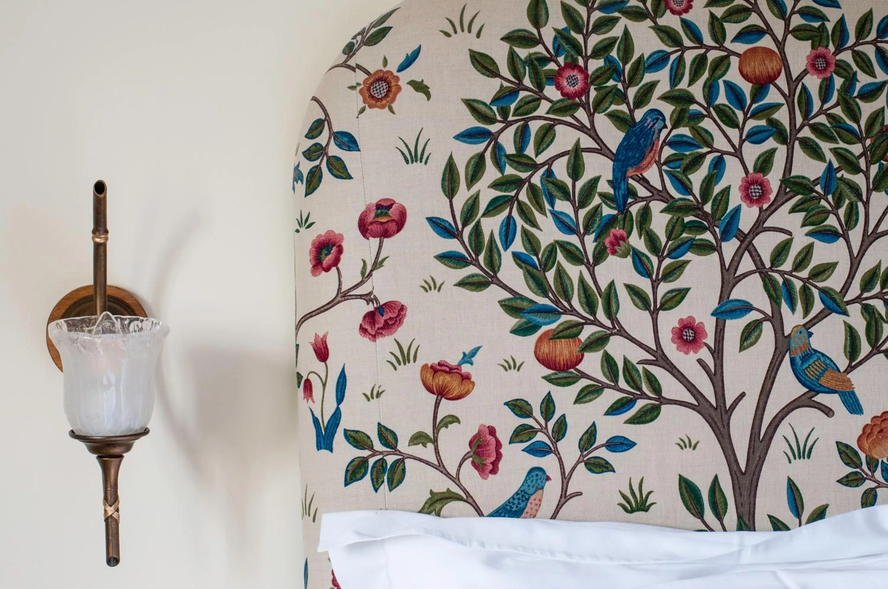 Bed in The Fleece Inn