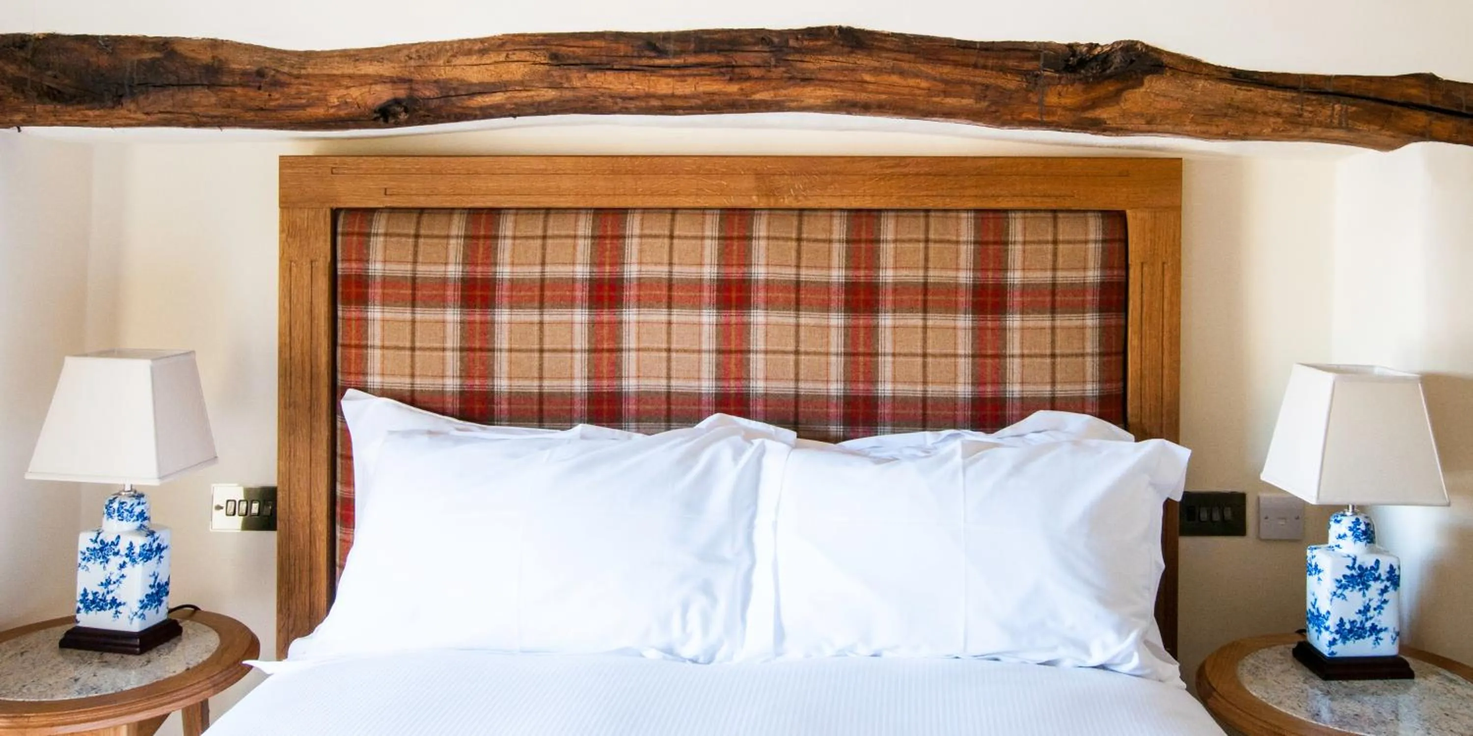 Bed in The Fleece Inn