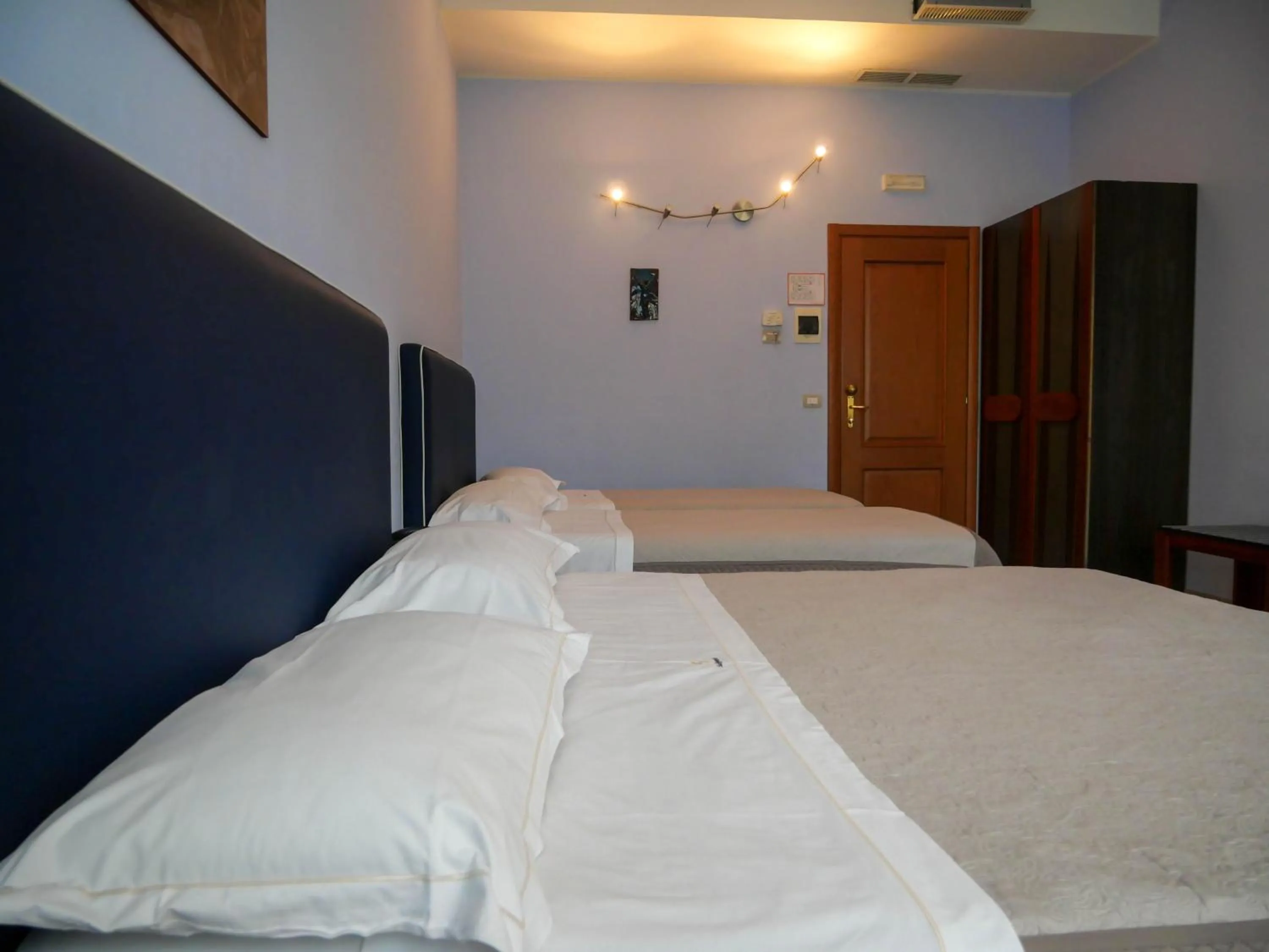 Photo of the whole room in Saint Joseph