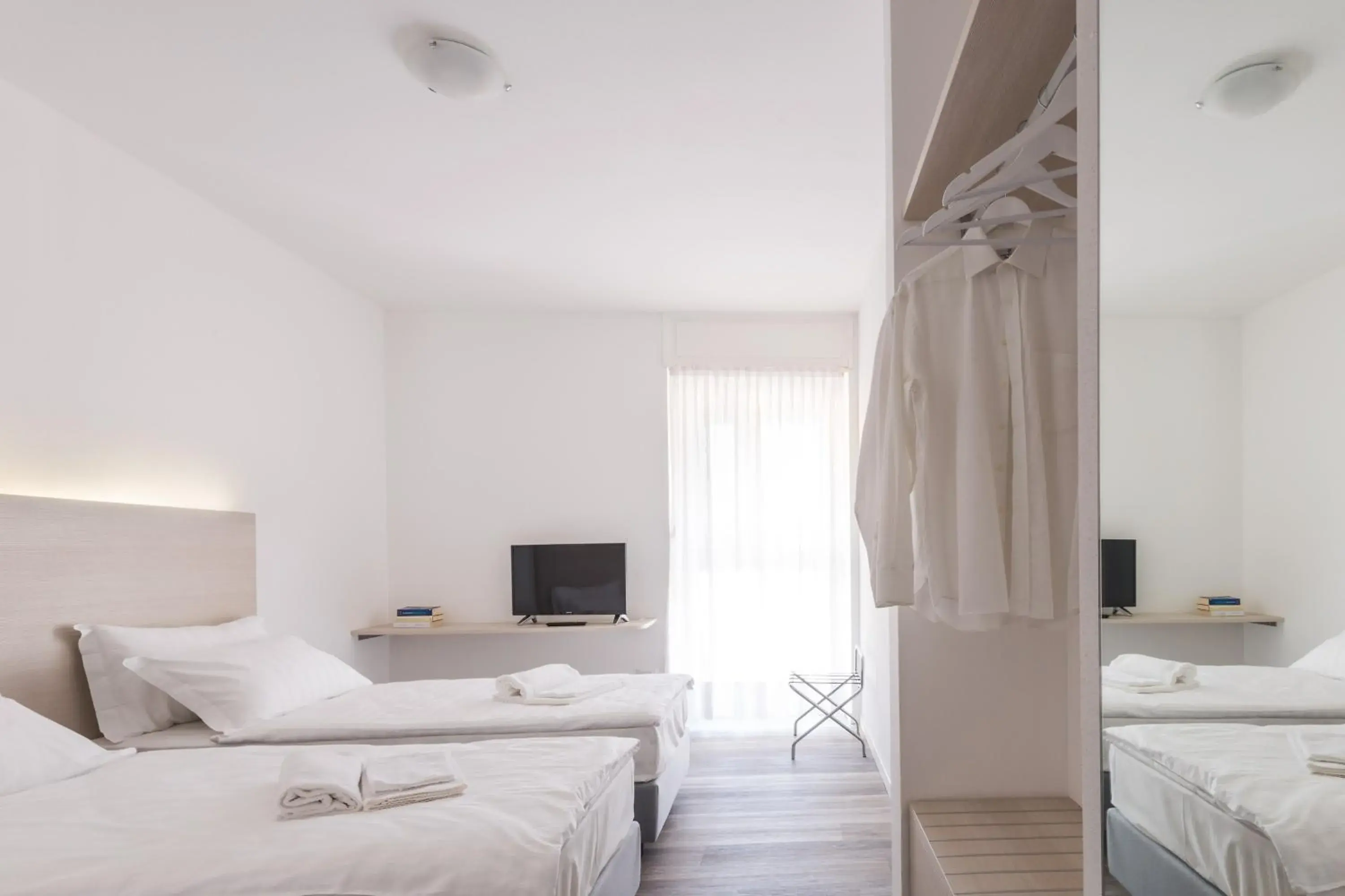 Bedroom, Bed in Hotel Internazionale Luino Bedroom, Bed in Hotel Internazionale Luino