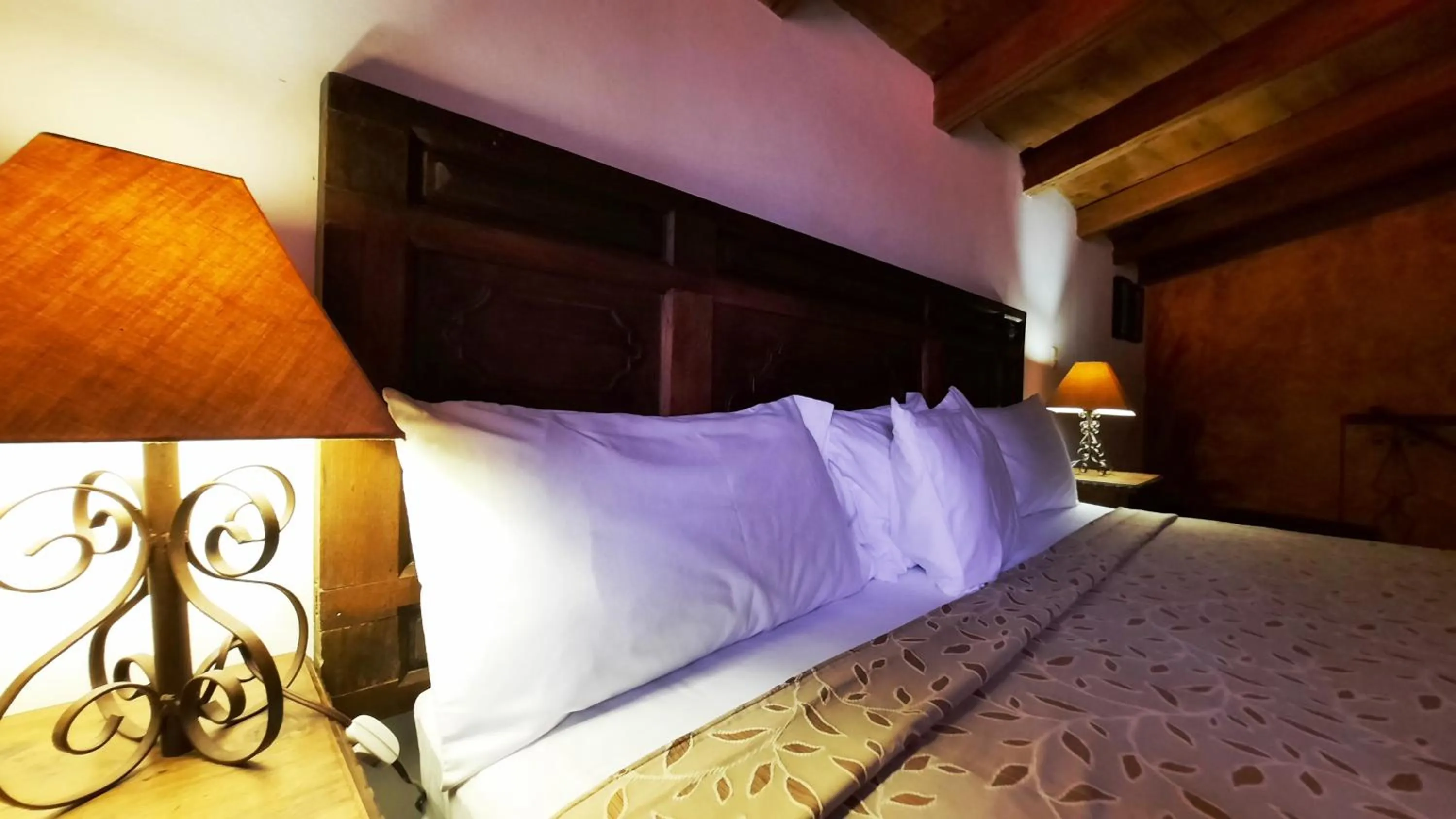 Bed in Los Almendros de San Lorenzo