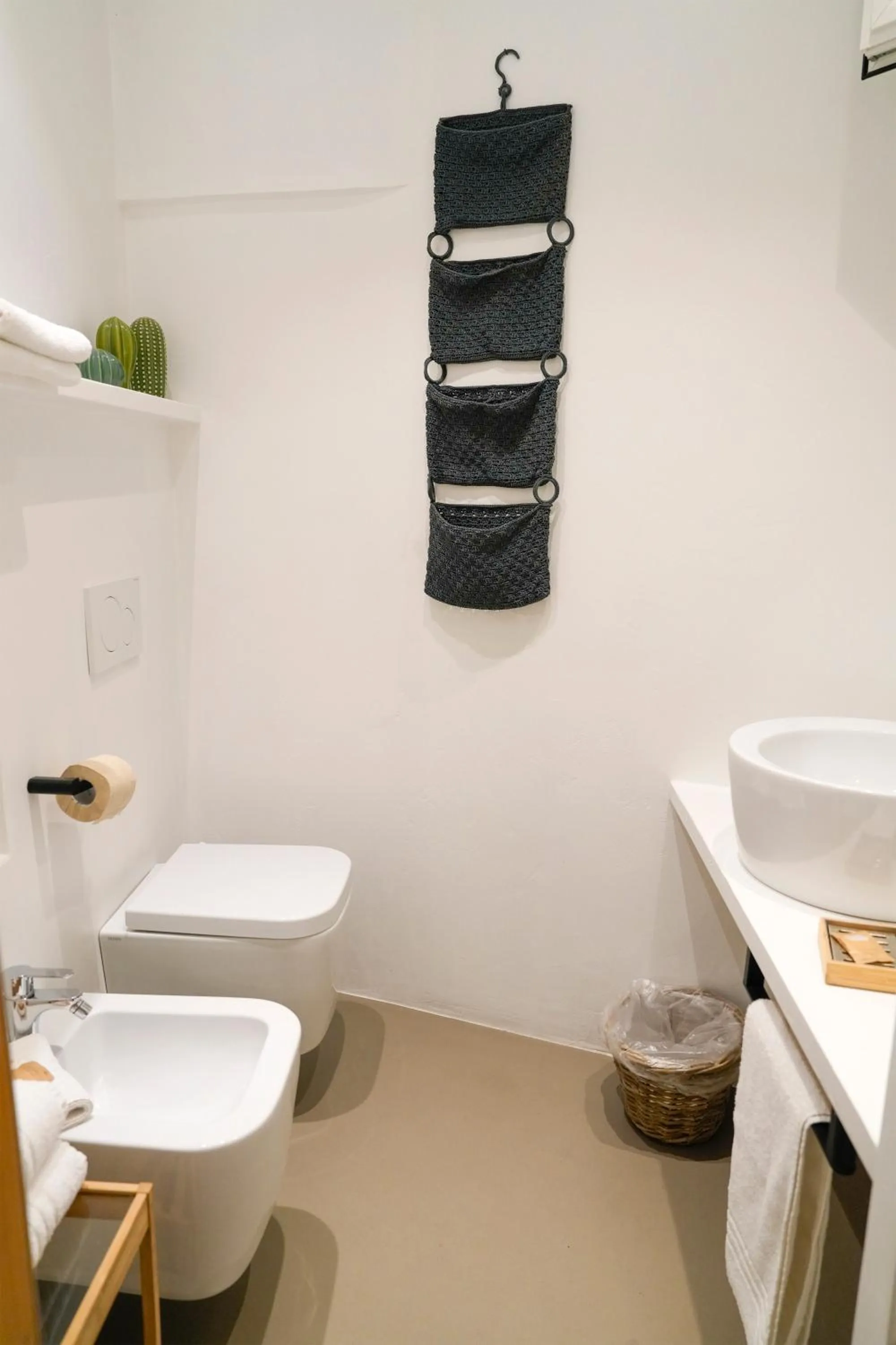 Bathroom in Hotel Thea